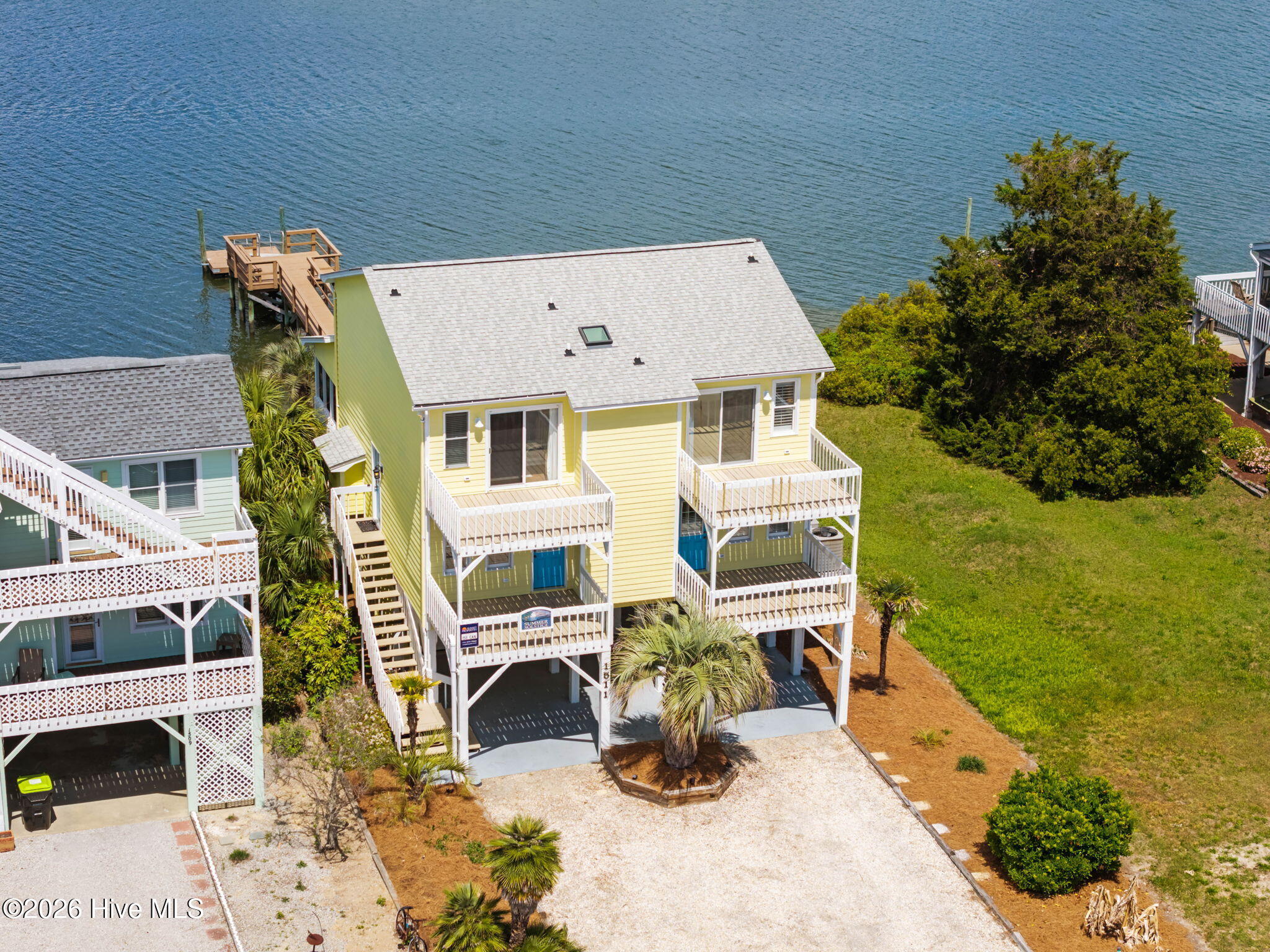 100566537 | Photo 13