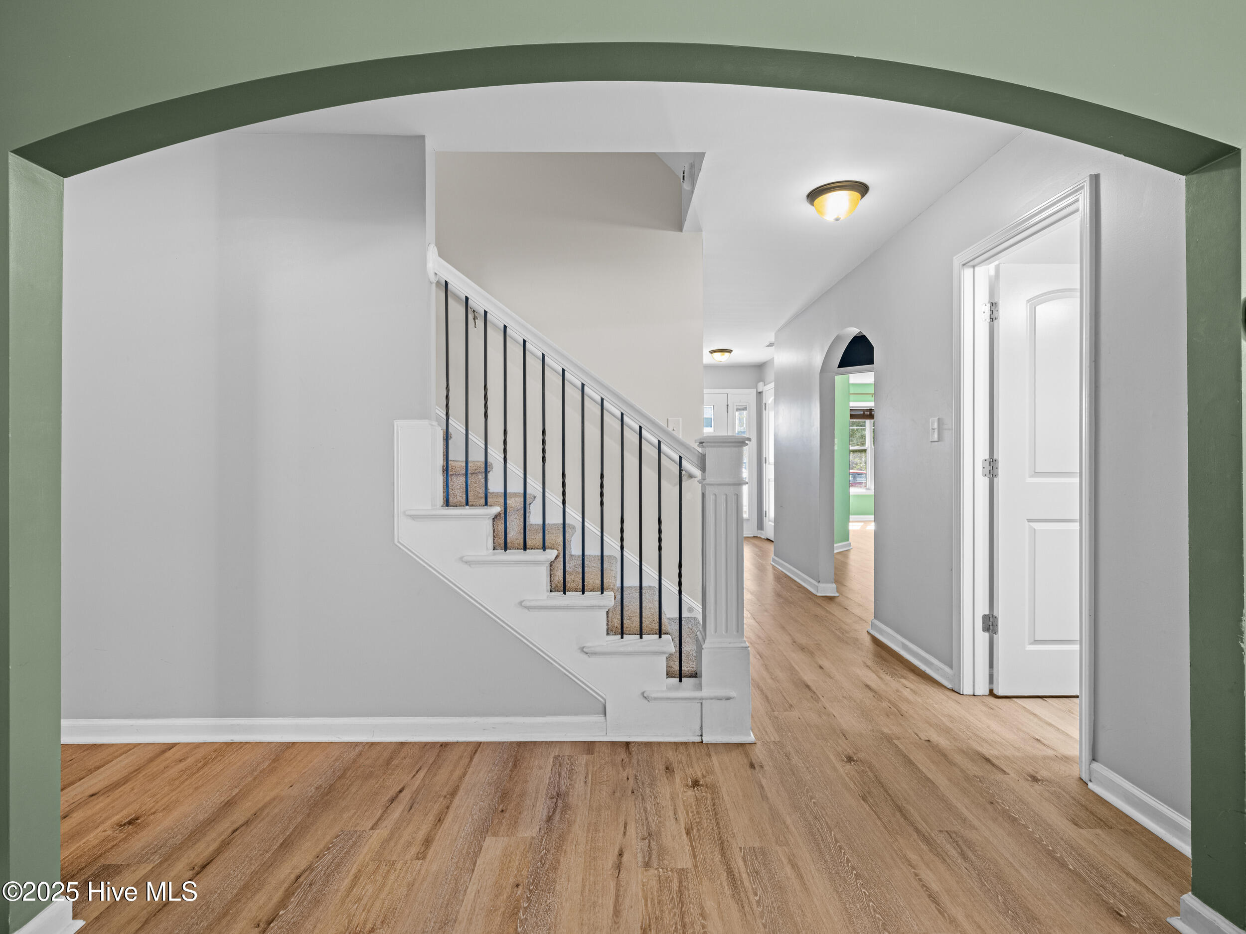 100531847 | Photo 34