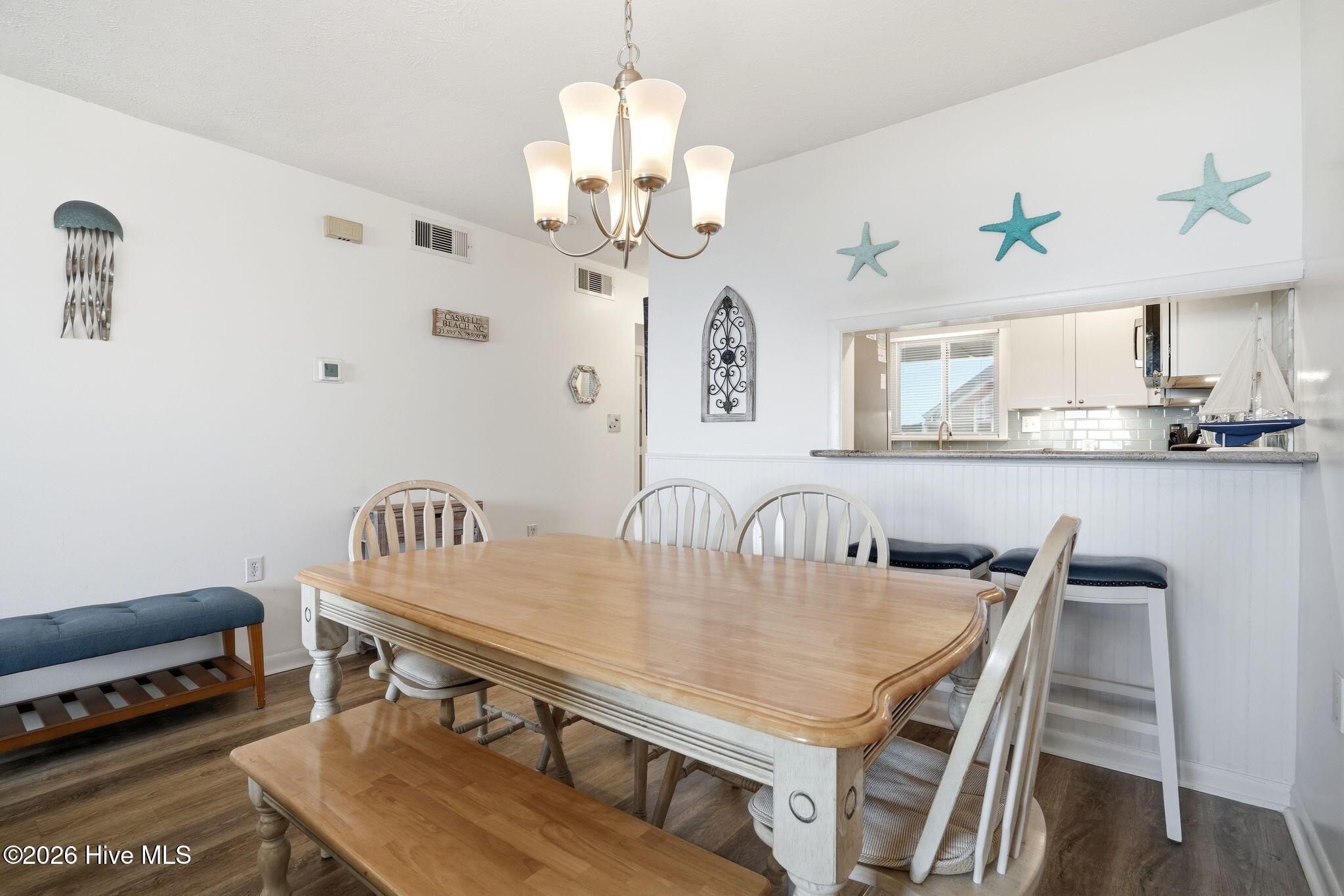 100557699 | Photo 11