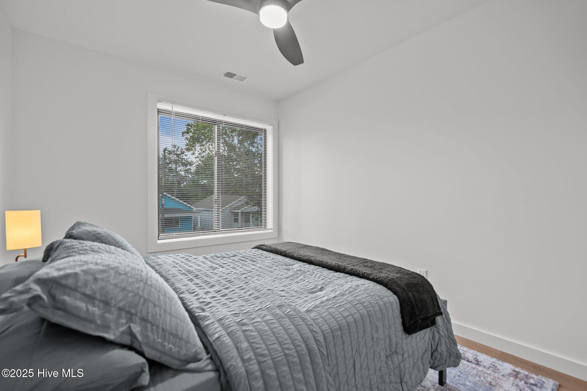 100536872 | Photo 37