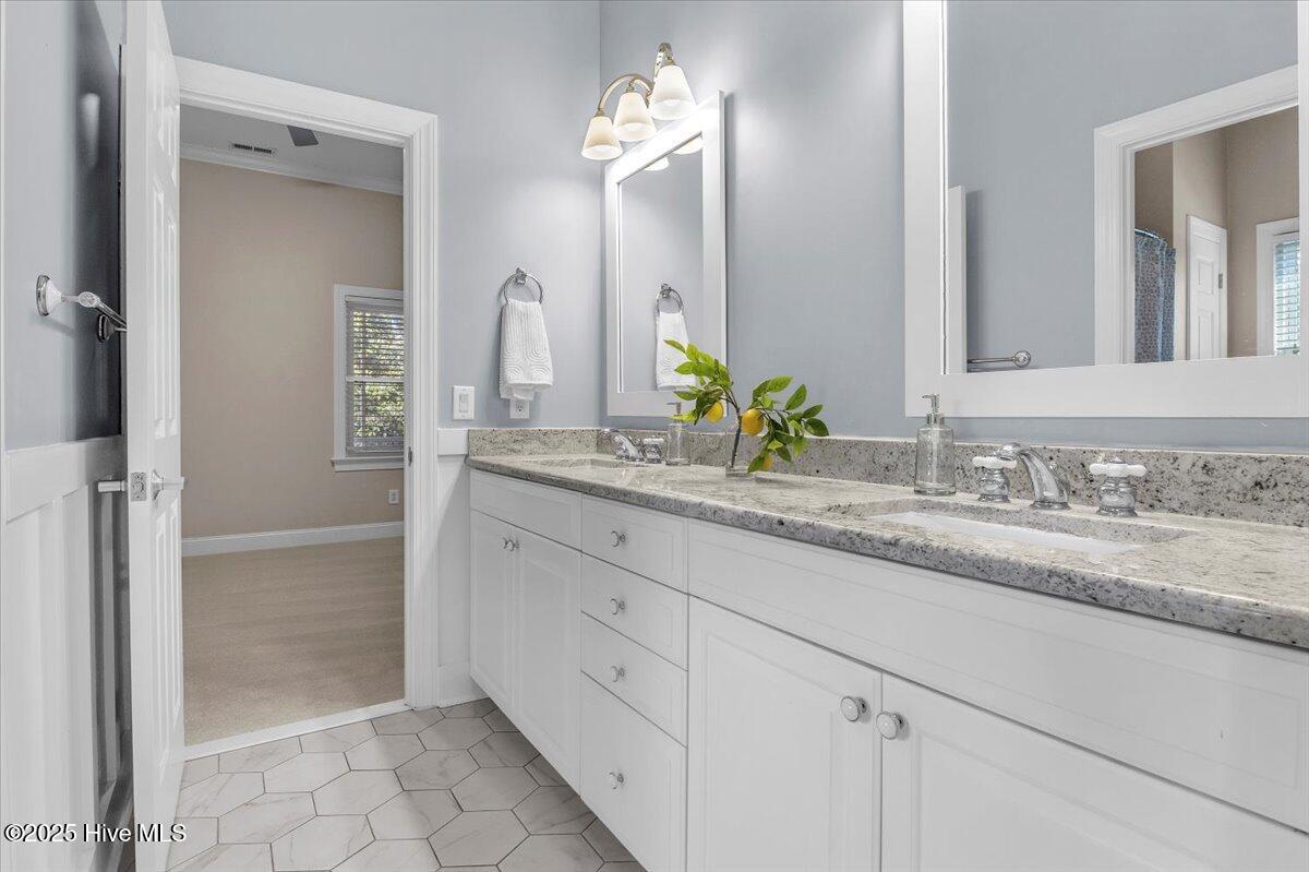 100545058 | Photo 37