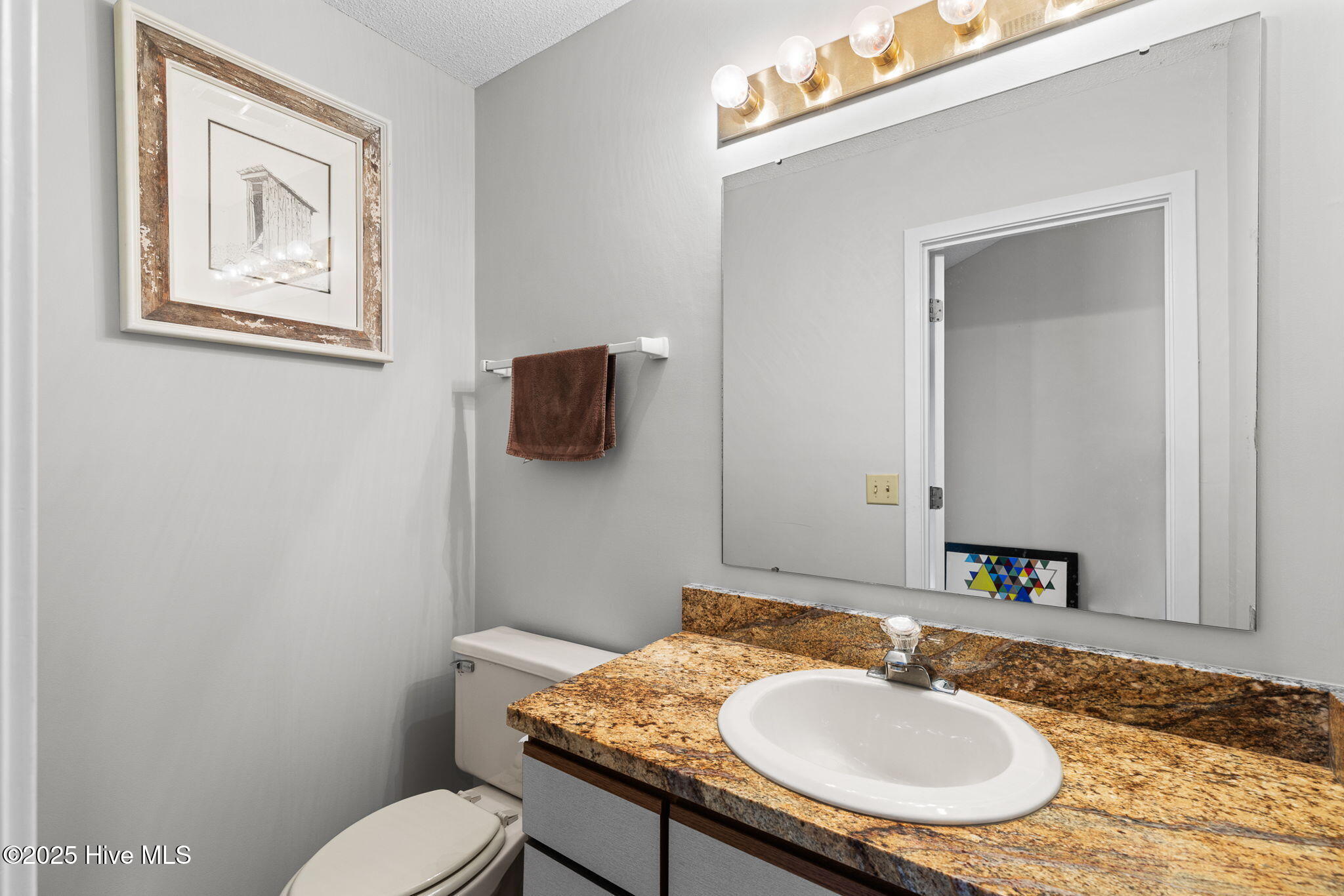 100539672 | Photo 28