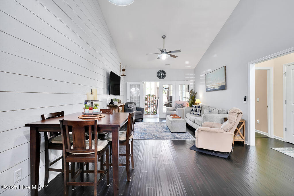 617 Saint Vincent Drive, Wilmington, NC 28412 – photo 13: 617SaintVincentDrive-13