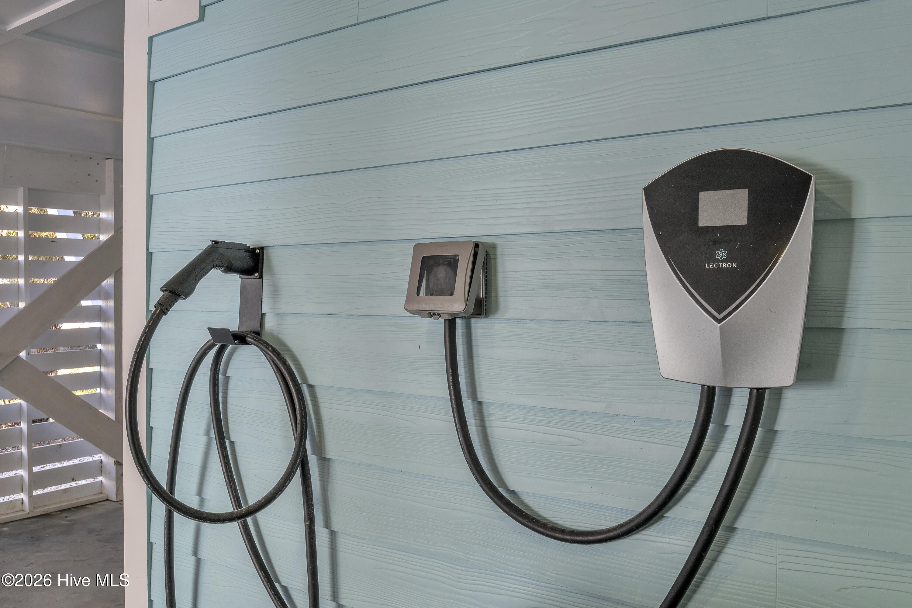 100549565 | Photo 73