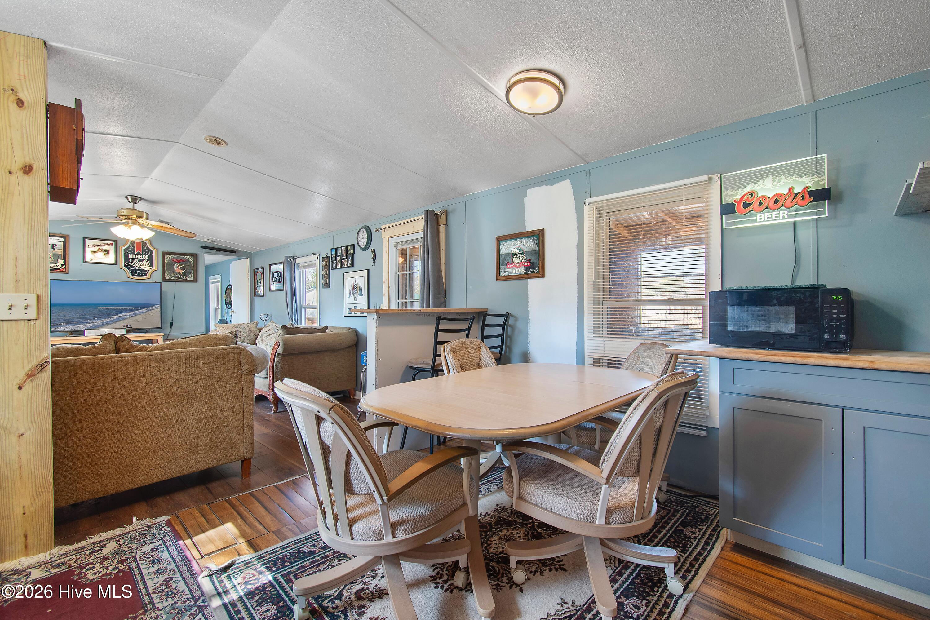 100553824 | Photo 18