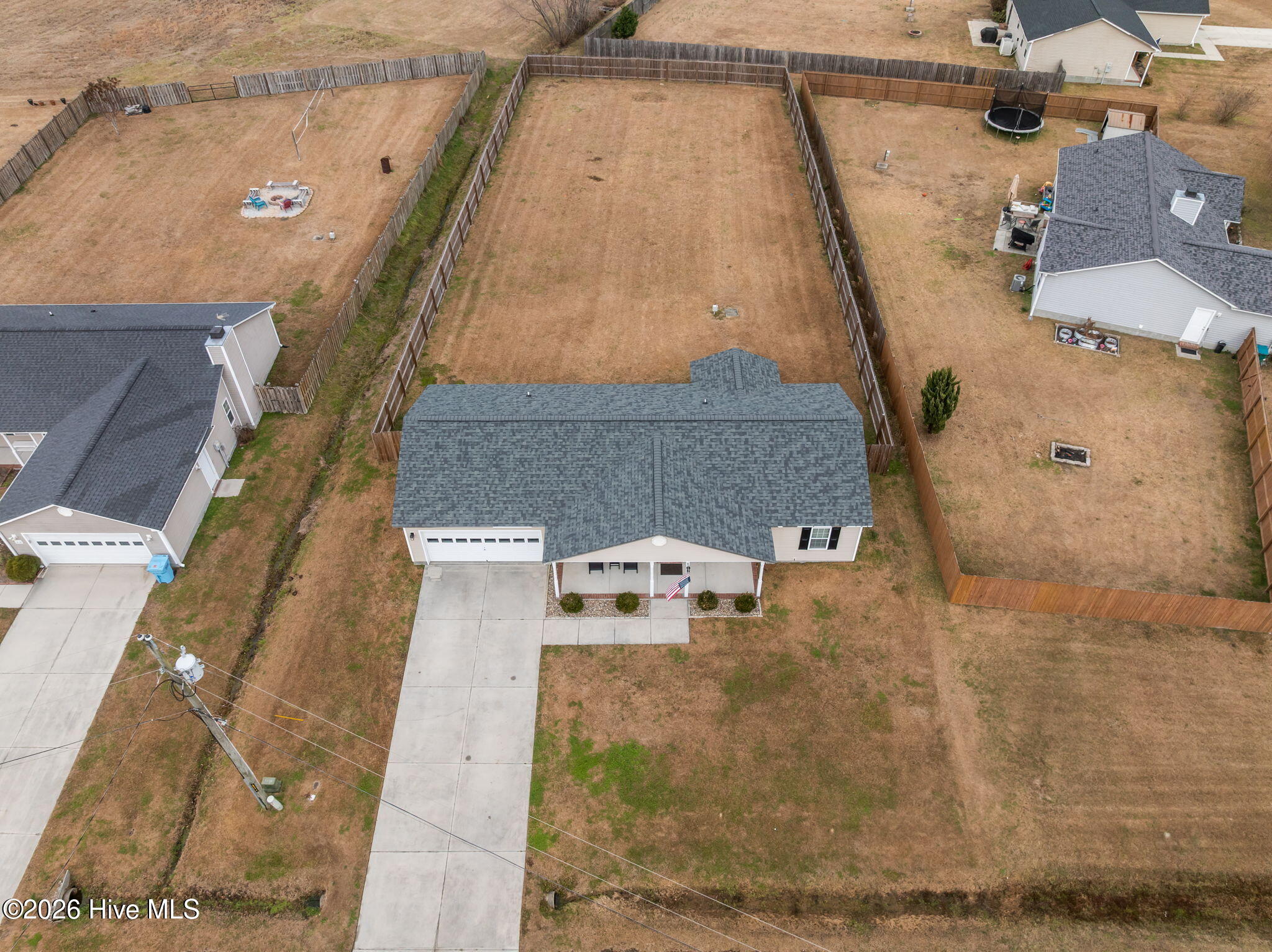 100547343 | Photo 52