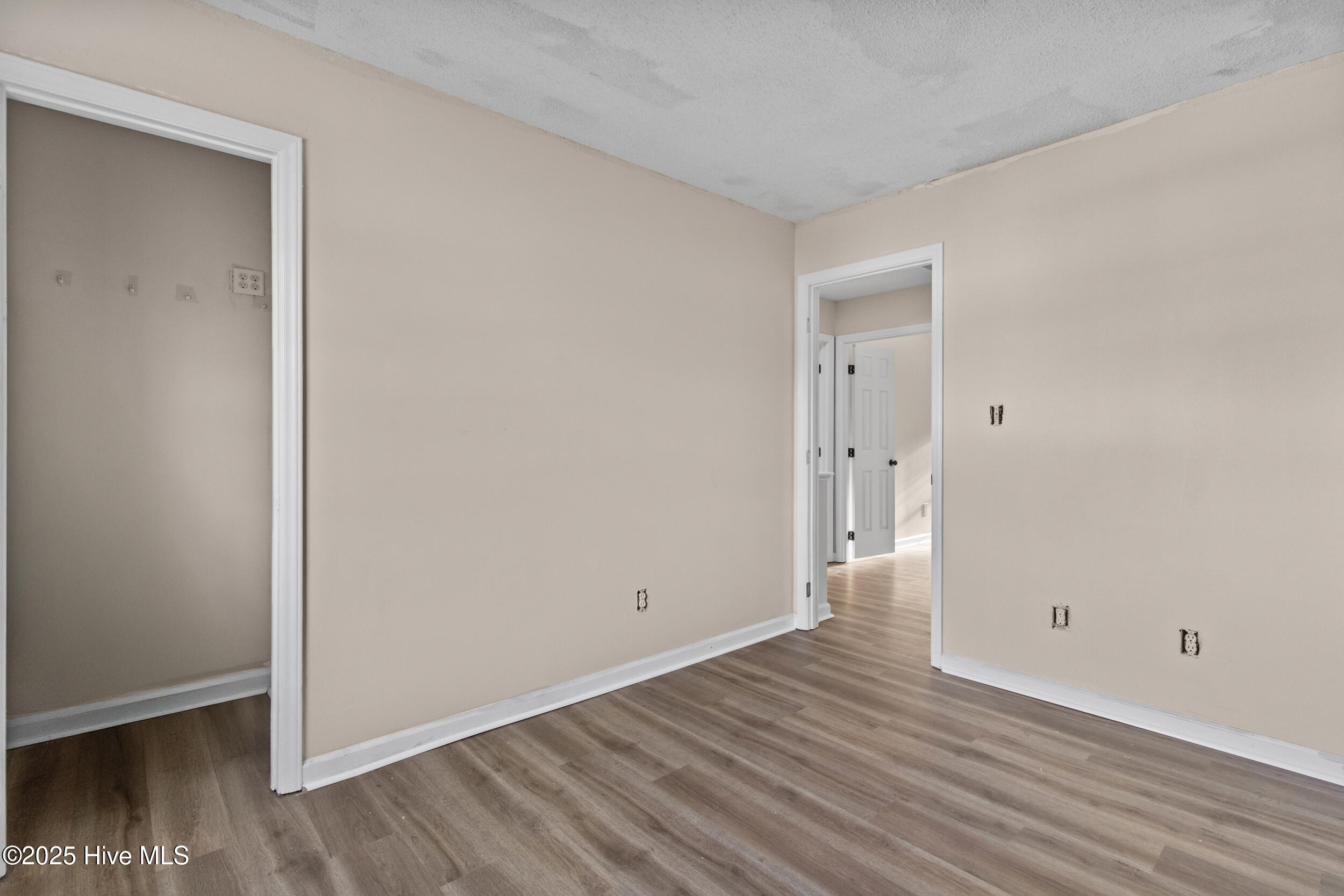 100532655 | Photo 33