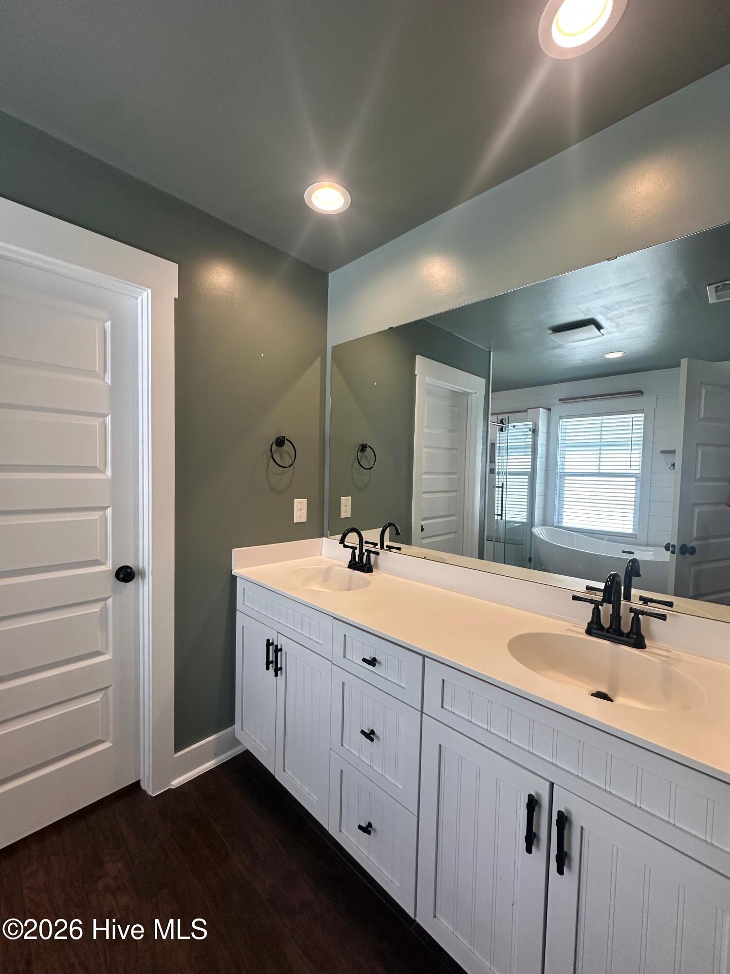 100559148 | Photo 22