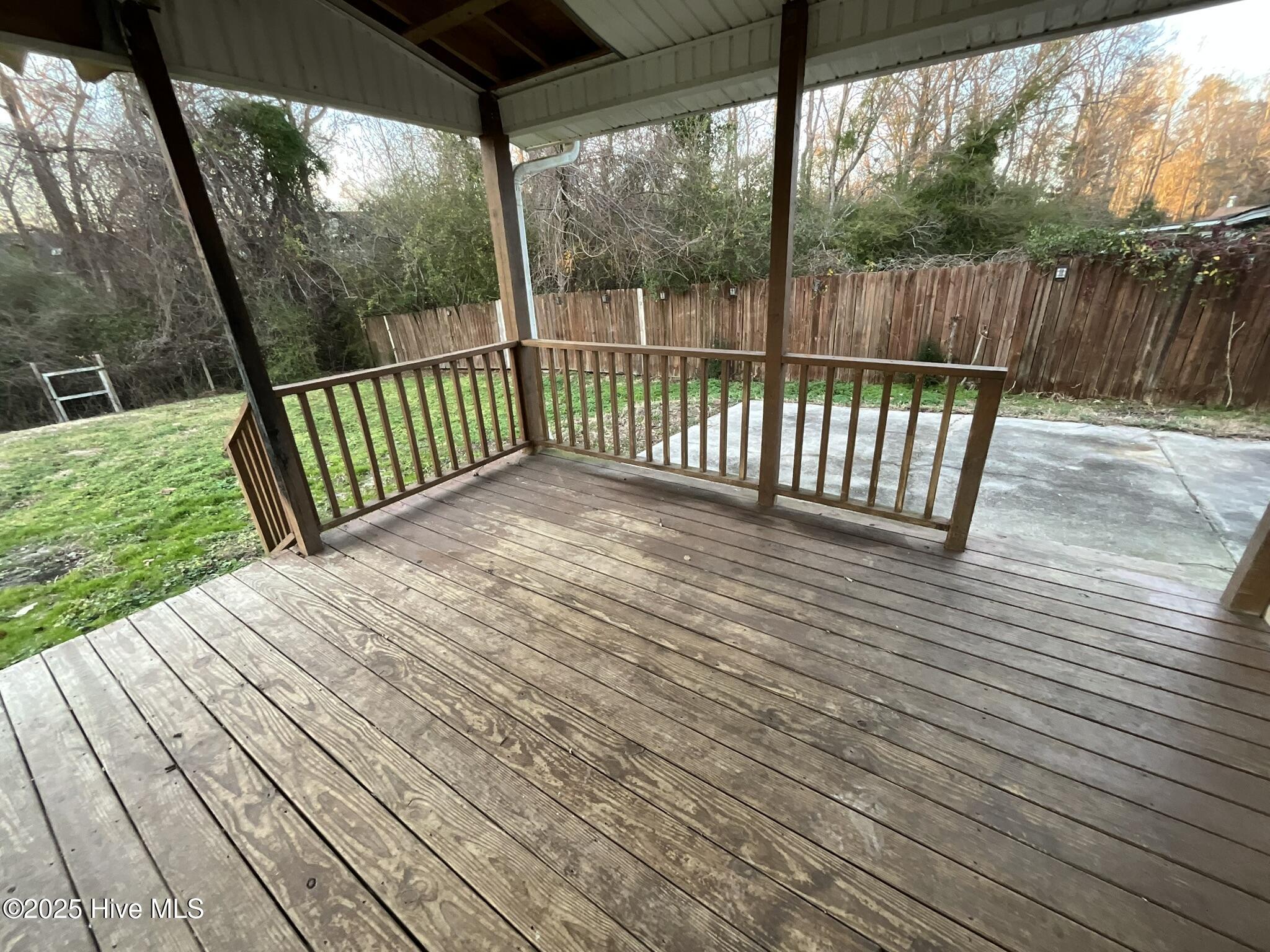 100546587 | Photo 17