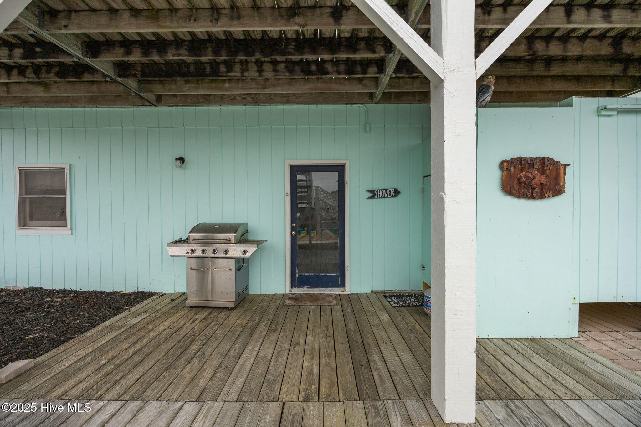 100542985 | Photo 28