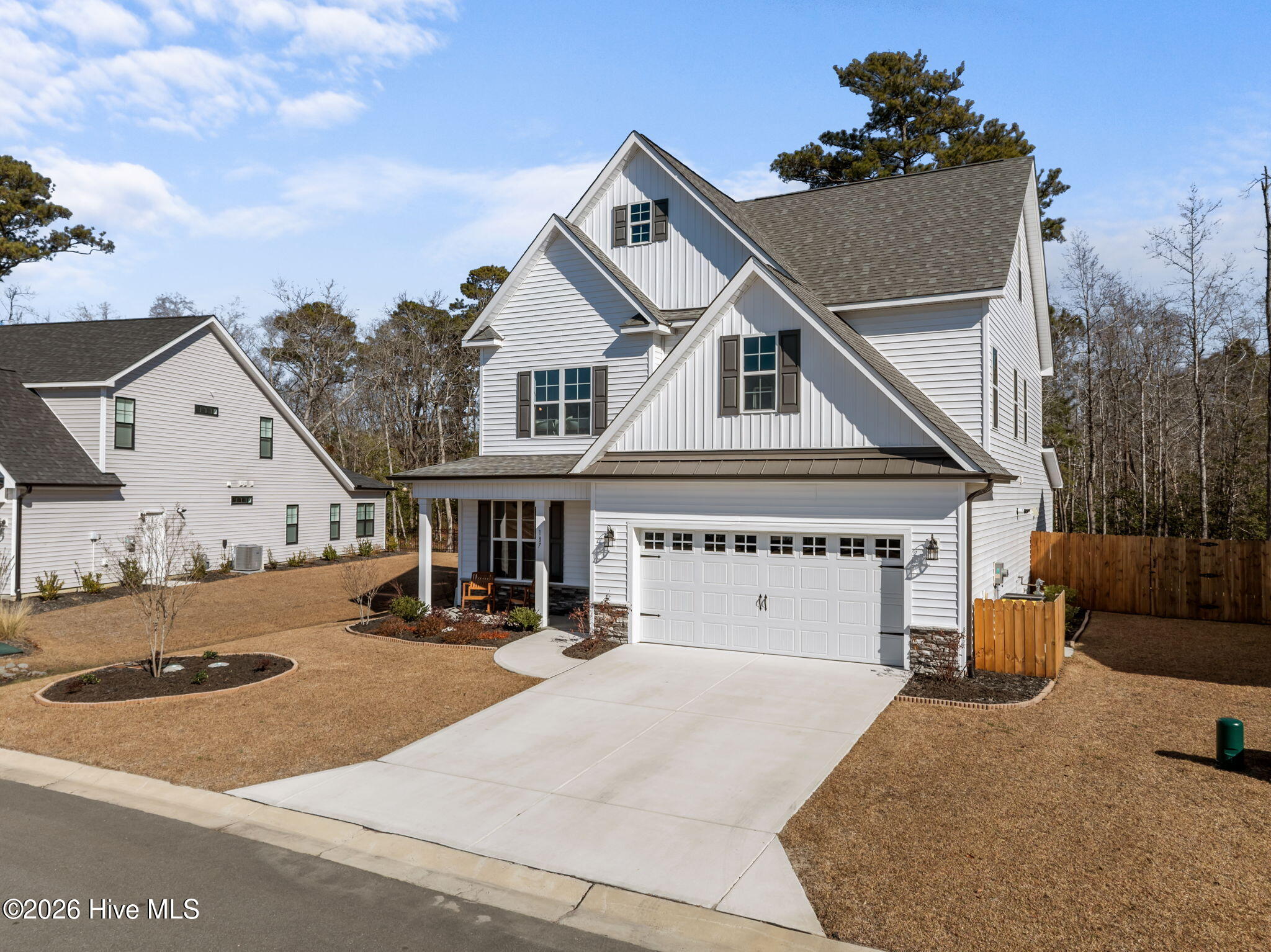 100552740 | Photo 47