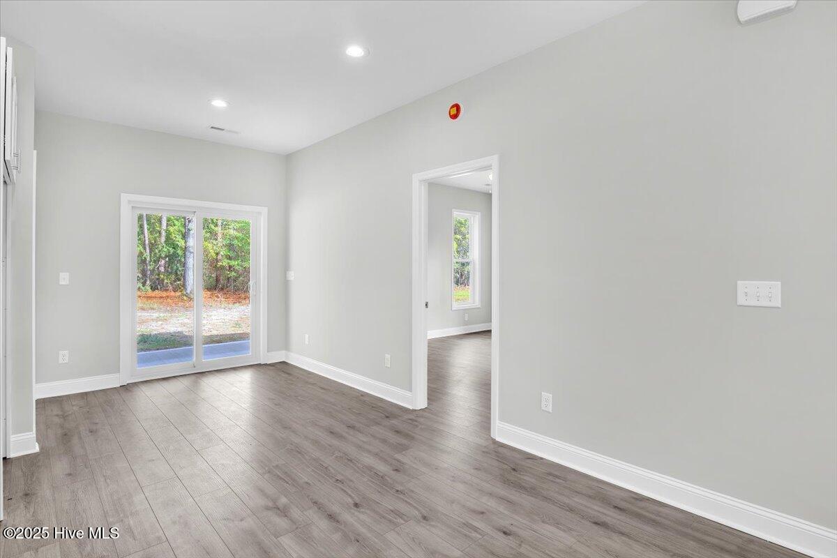 100525467 | Photo 11