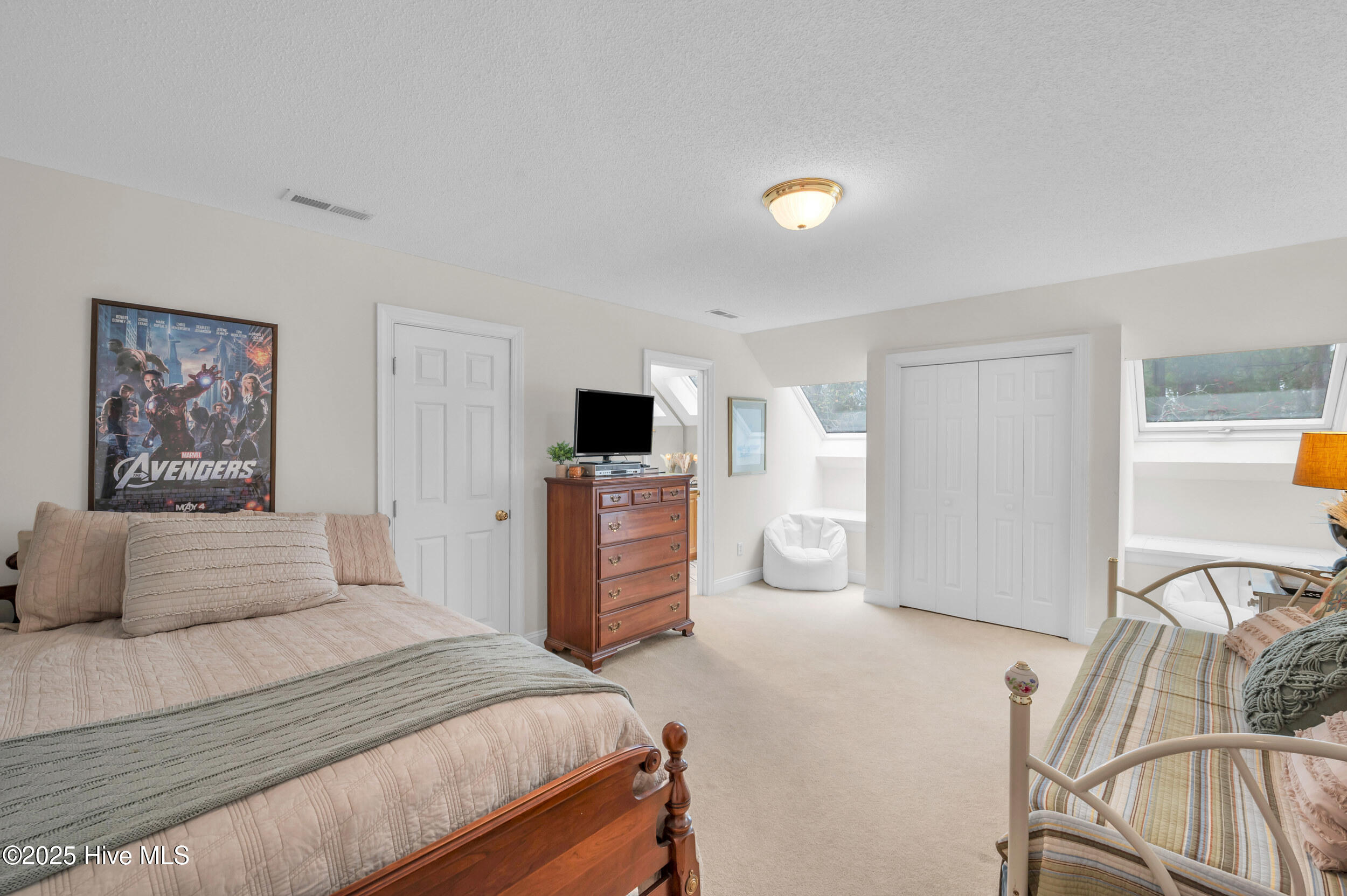 100542764 | Photo 34