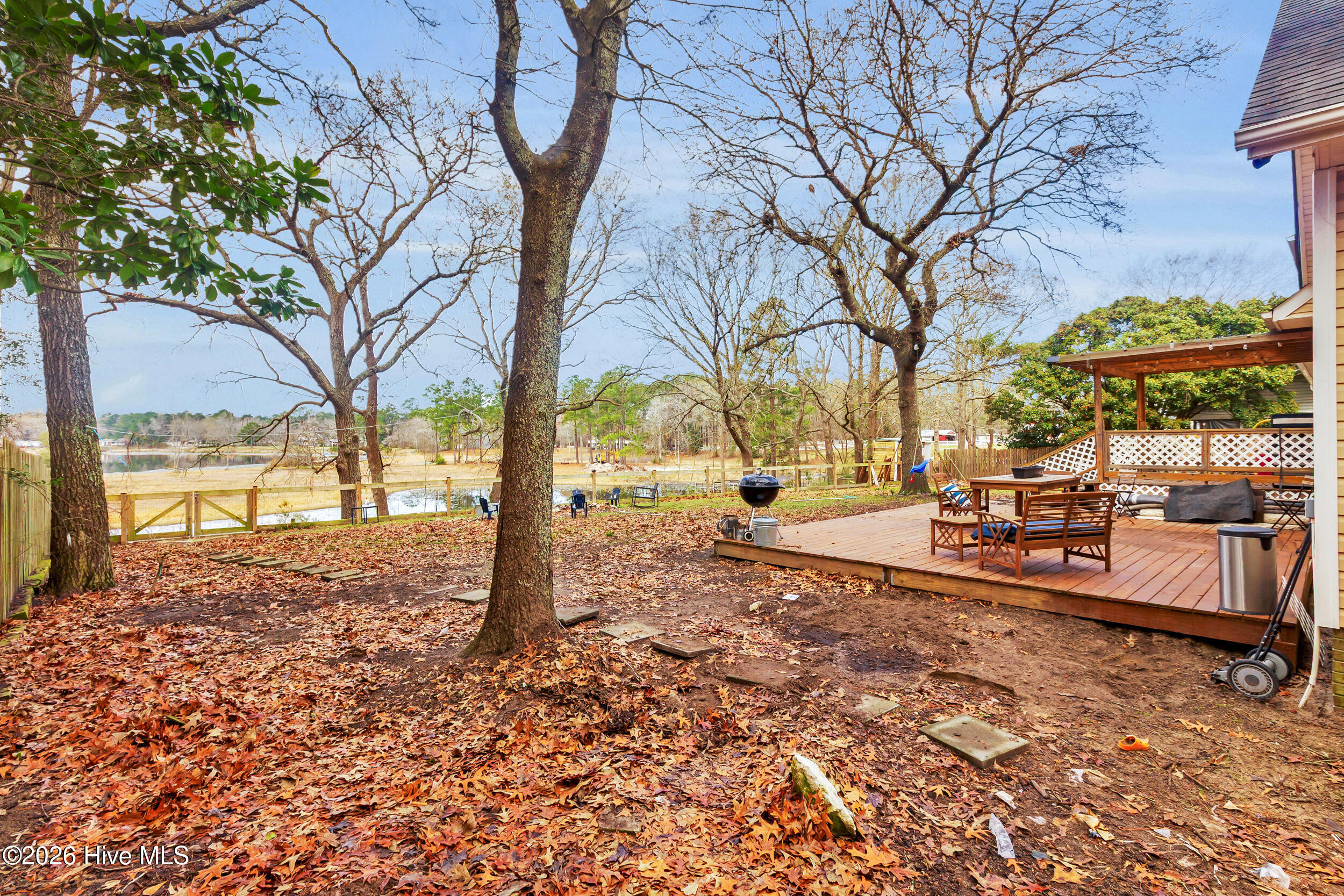 100560236 | Photo 31