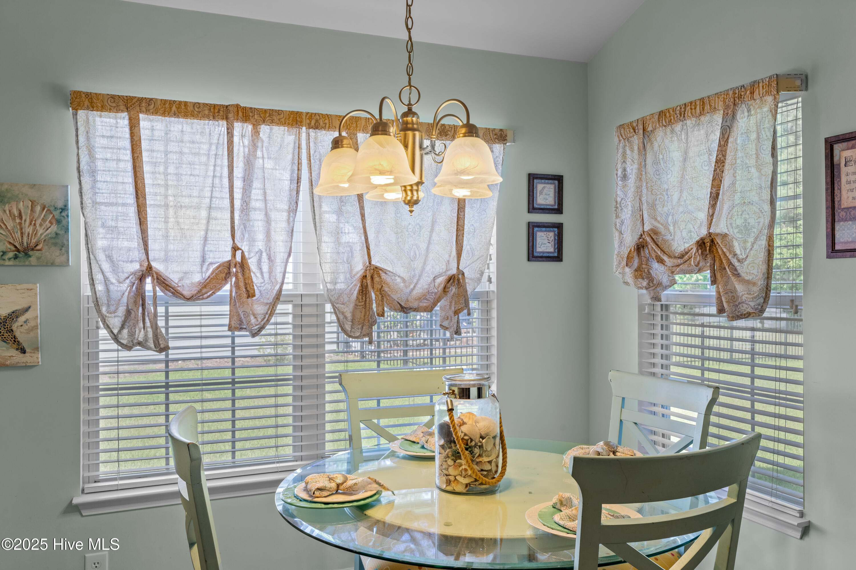 100502471 | Photo 21