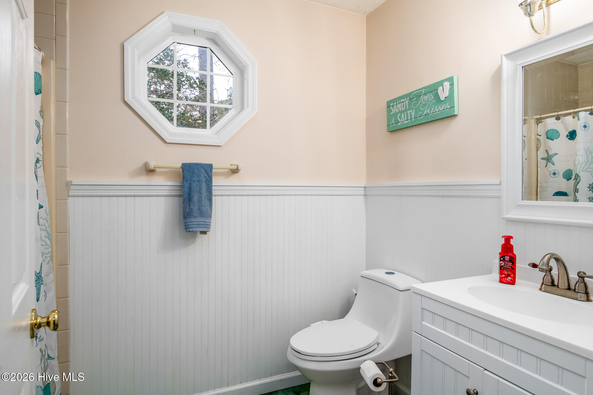 100549420 | Photo 17