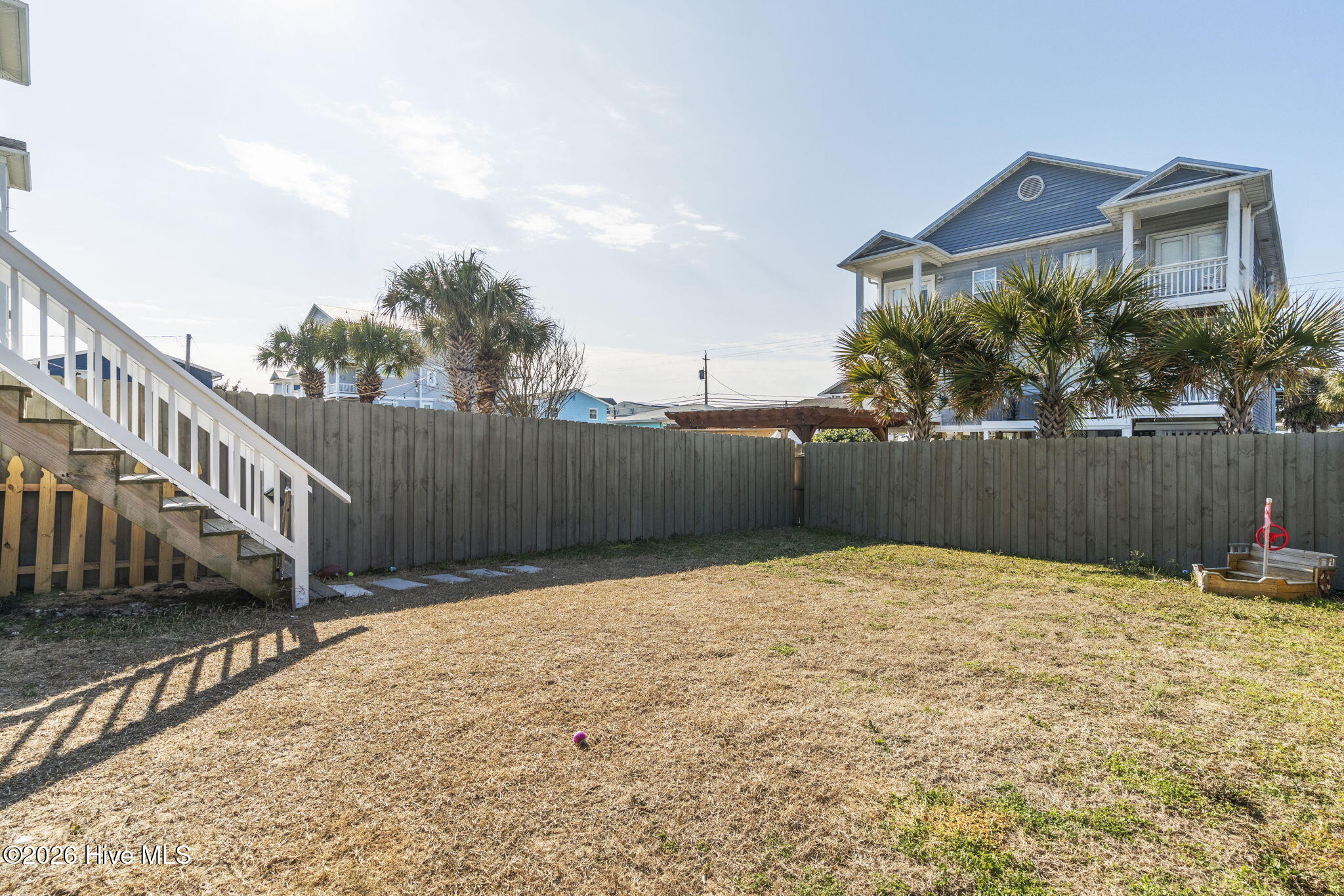 100553989 | Photo 37