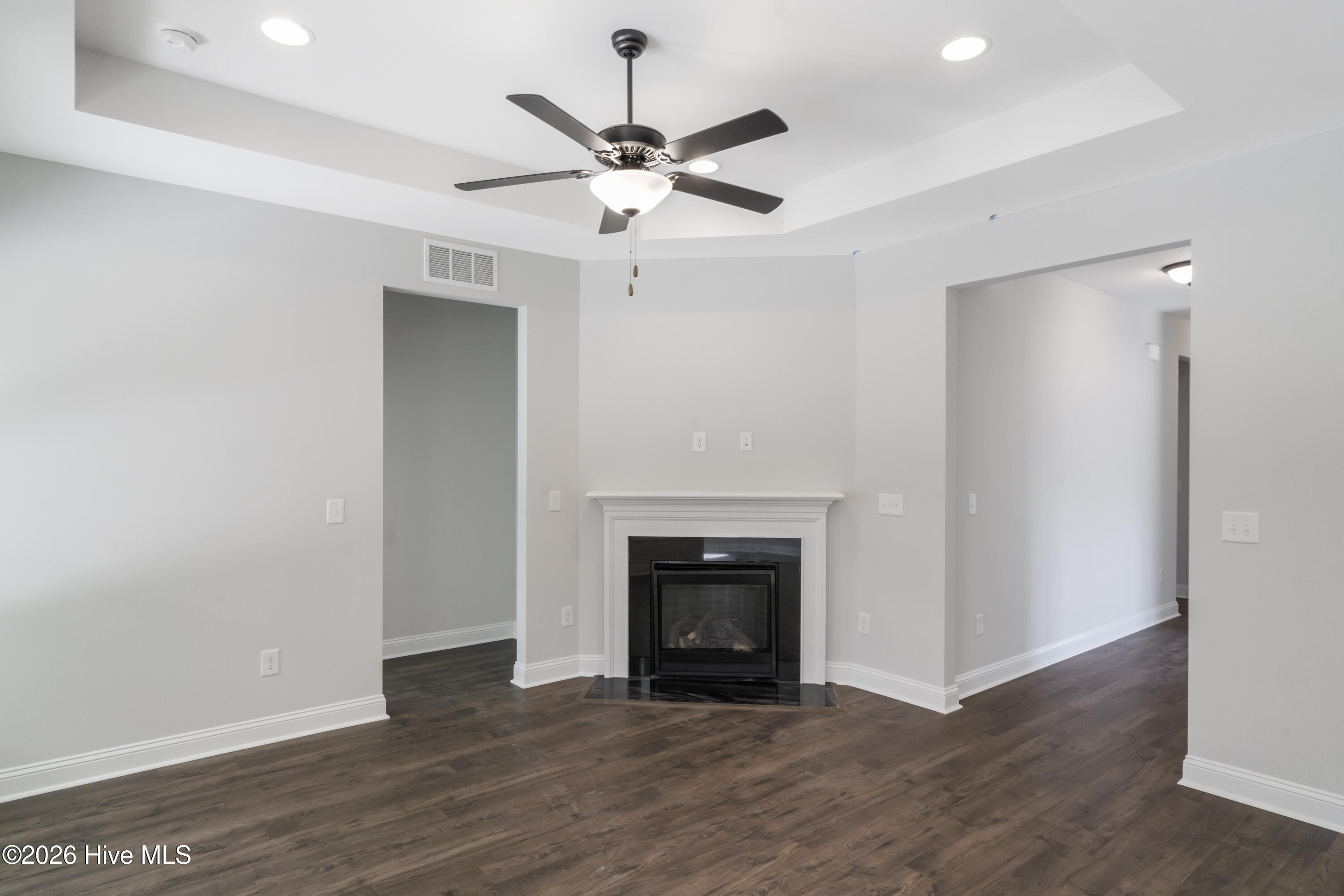 100553505 | Photo 14