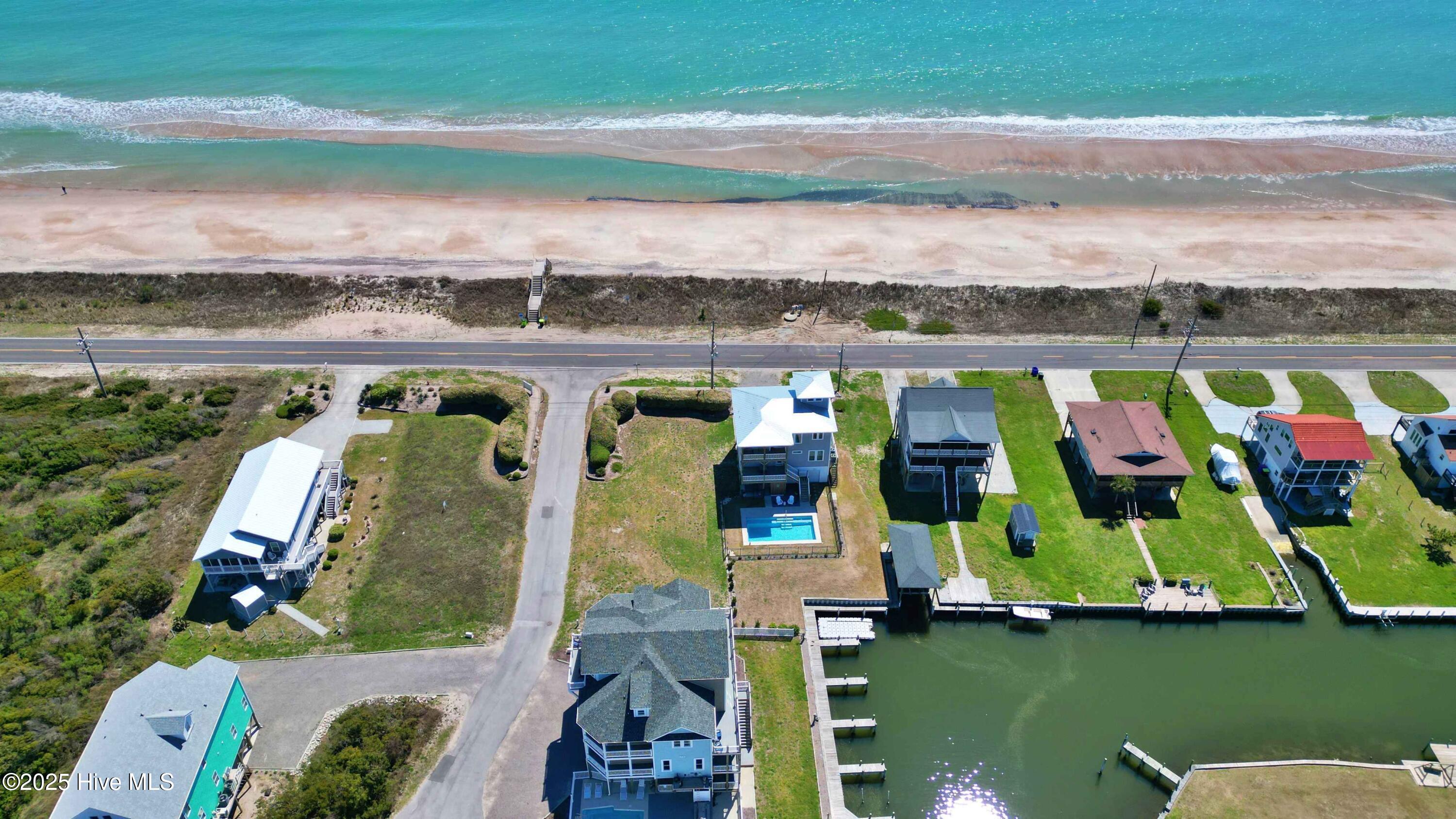 100497326 | Photo 10