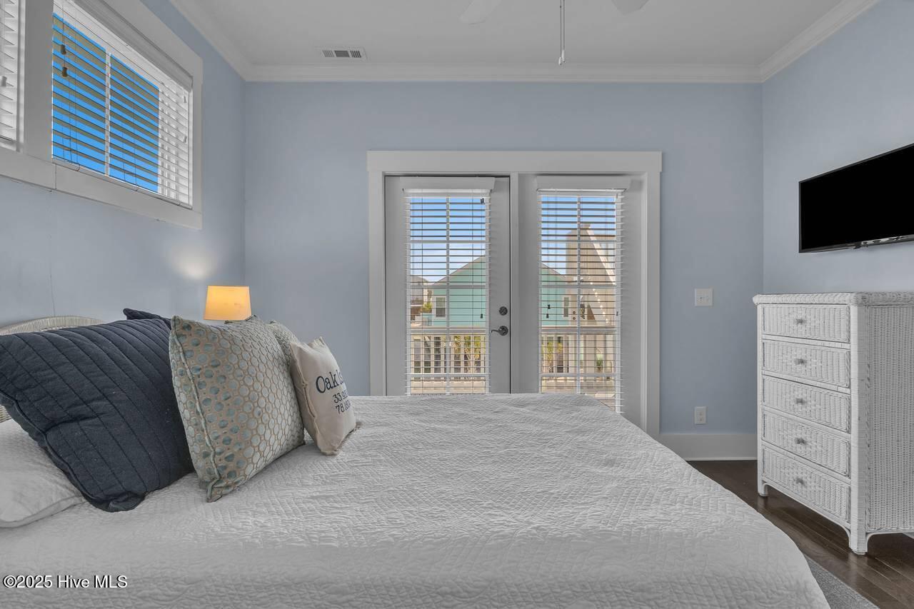 100543948 | Photo 42