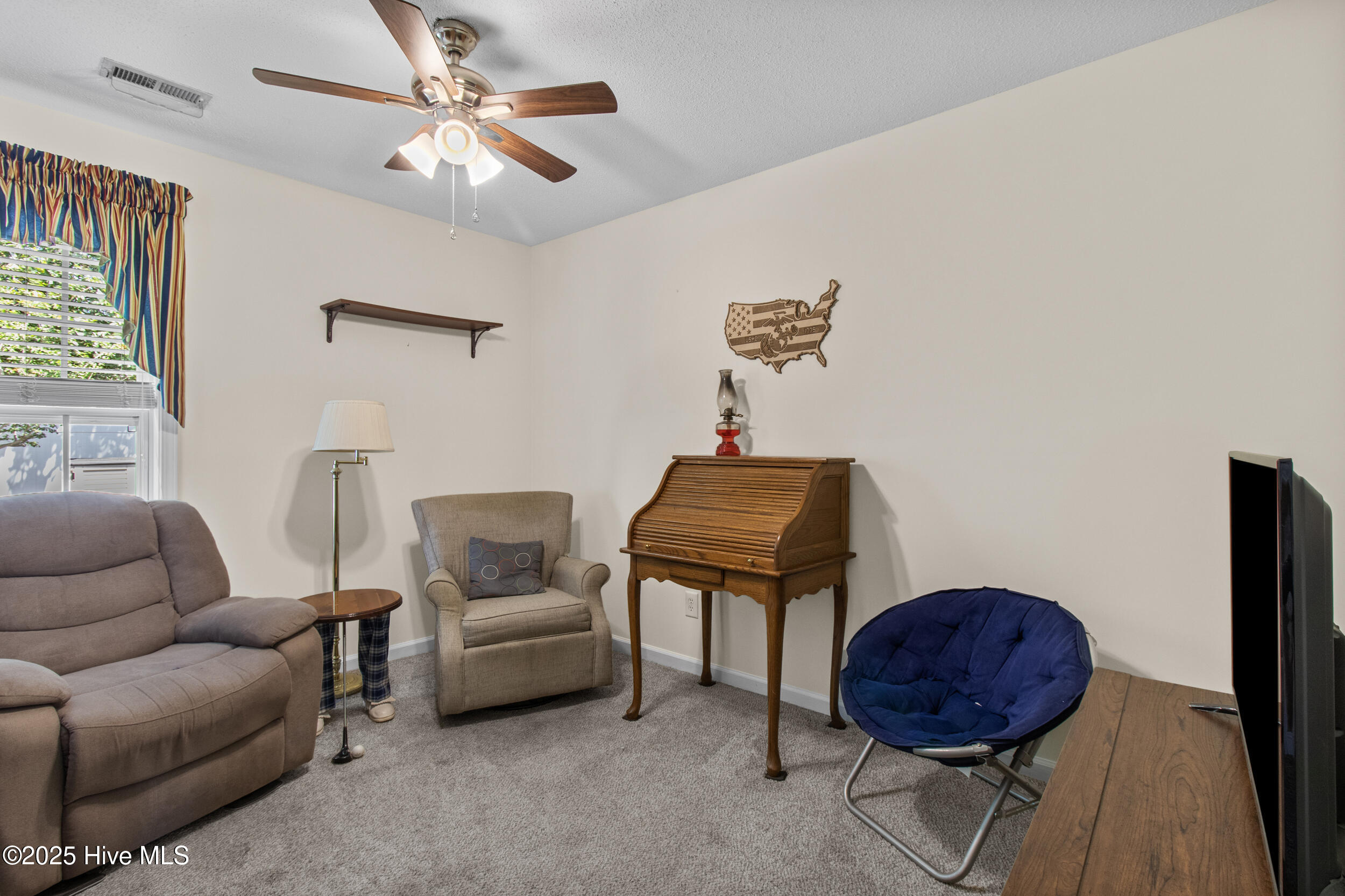 100559196 | Photo 15