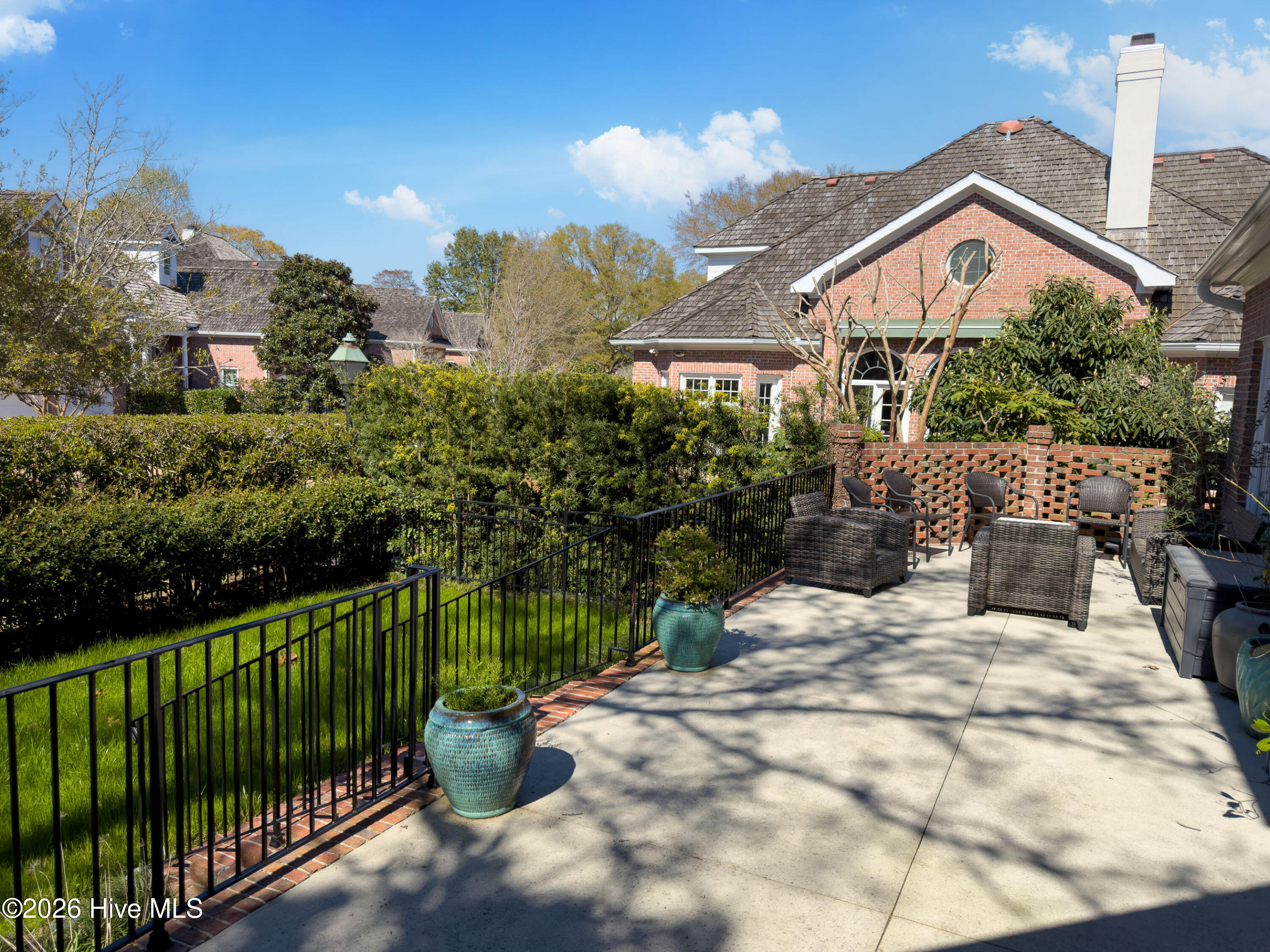 100538955 | Photo 38