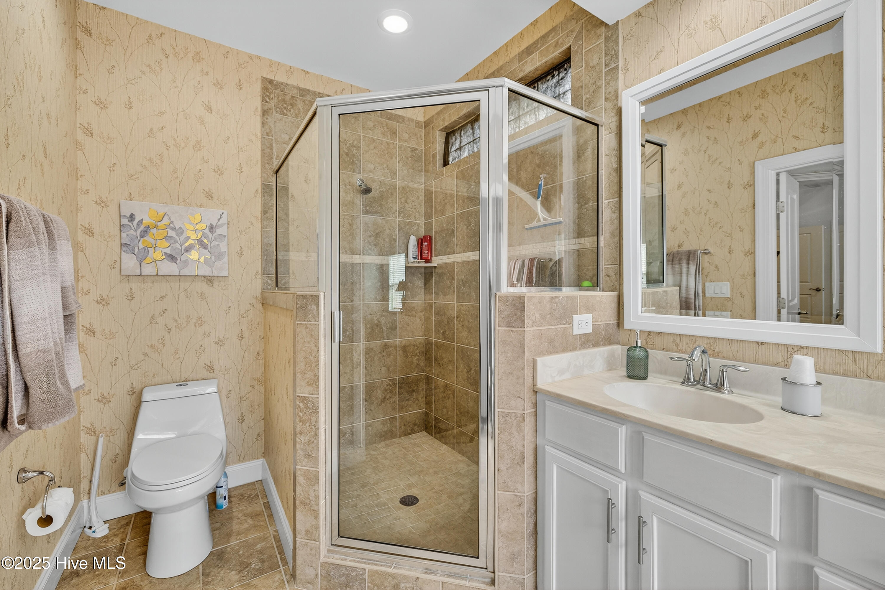 100535228 | Photo 14