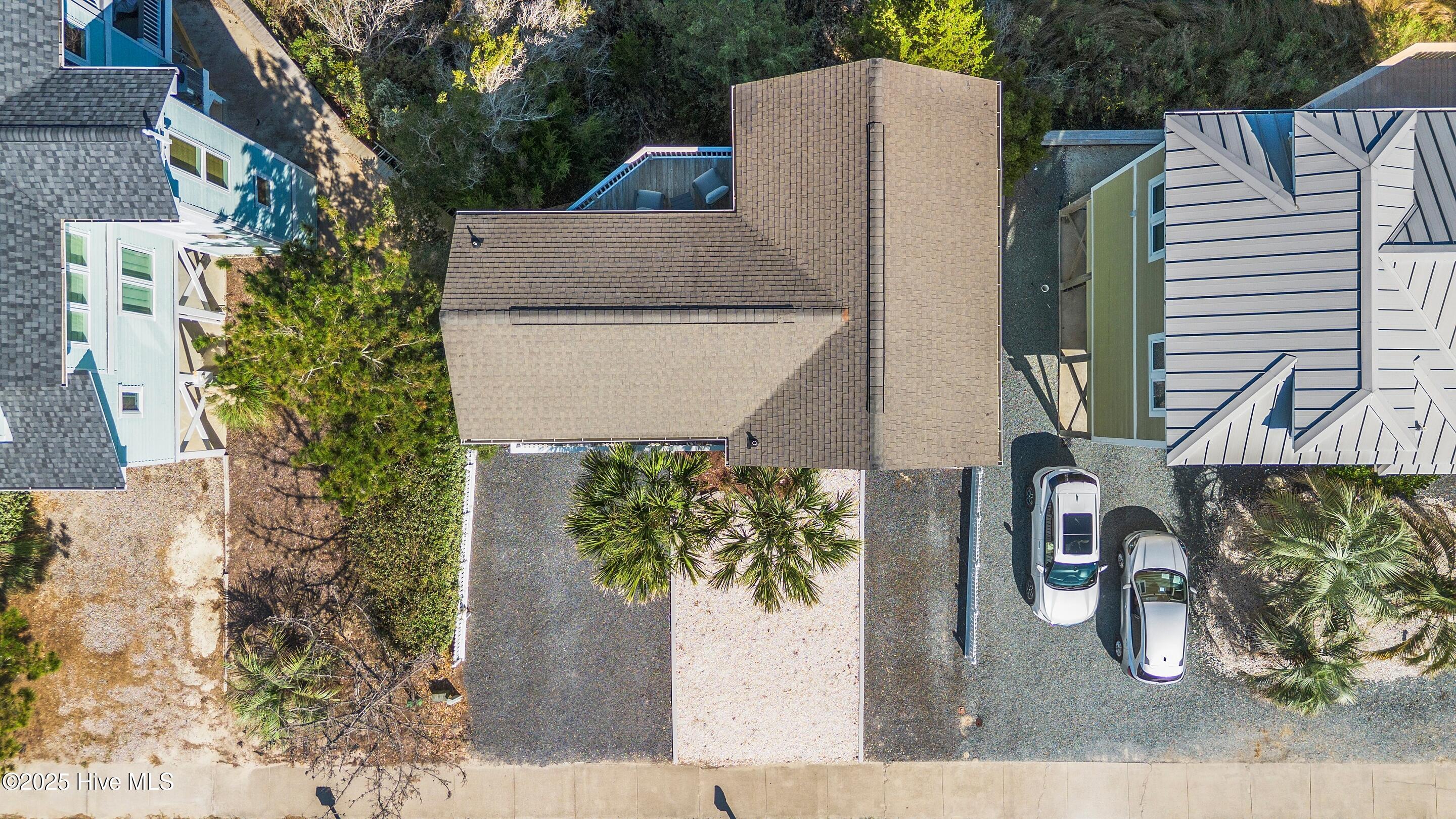 100536770 | Photo 70