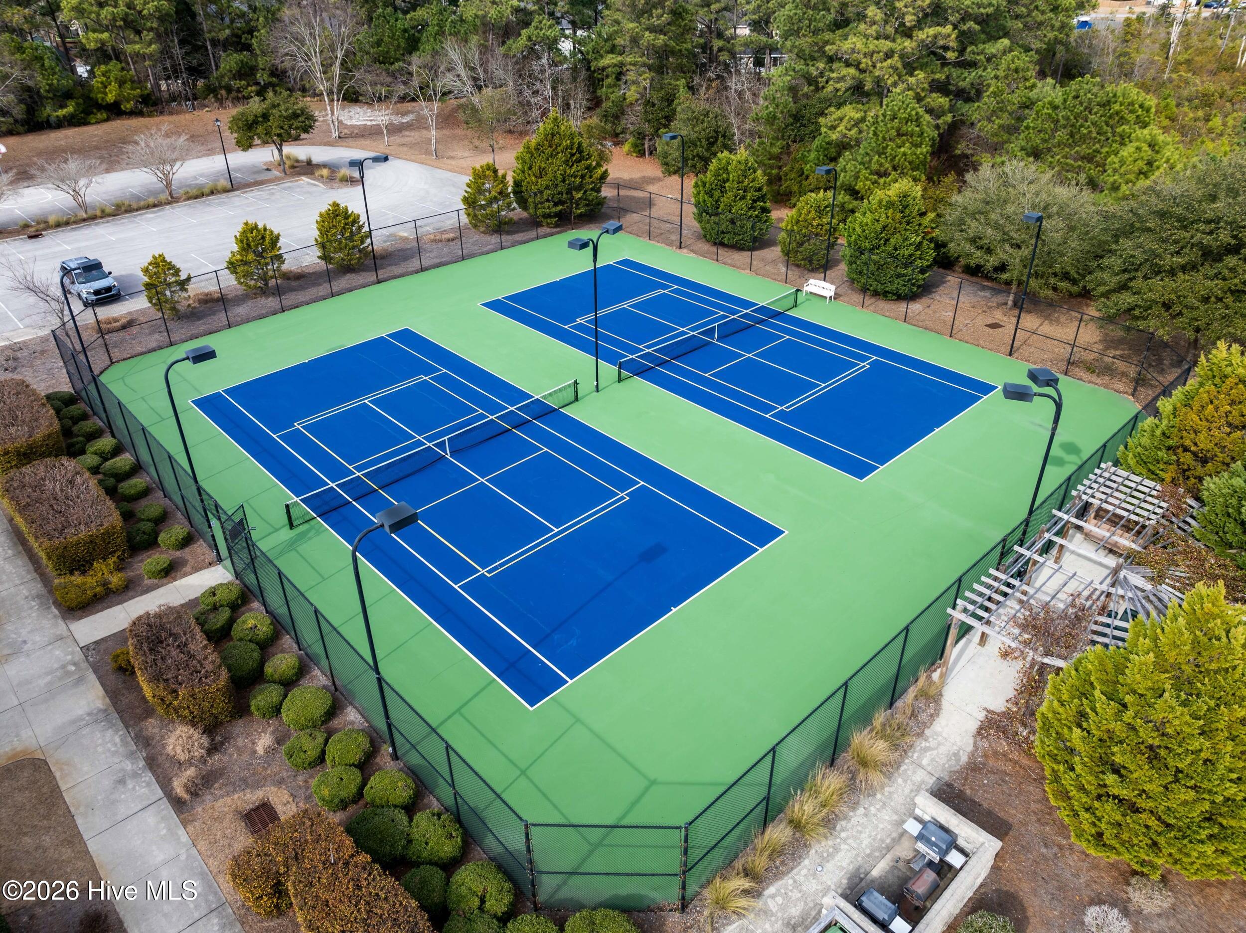 100562892 | Photo 54