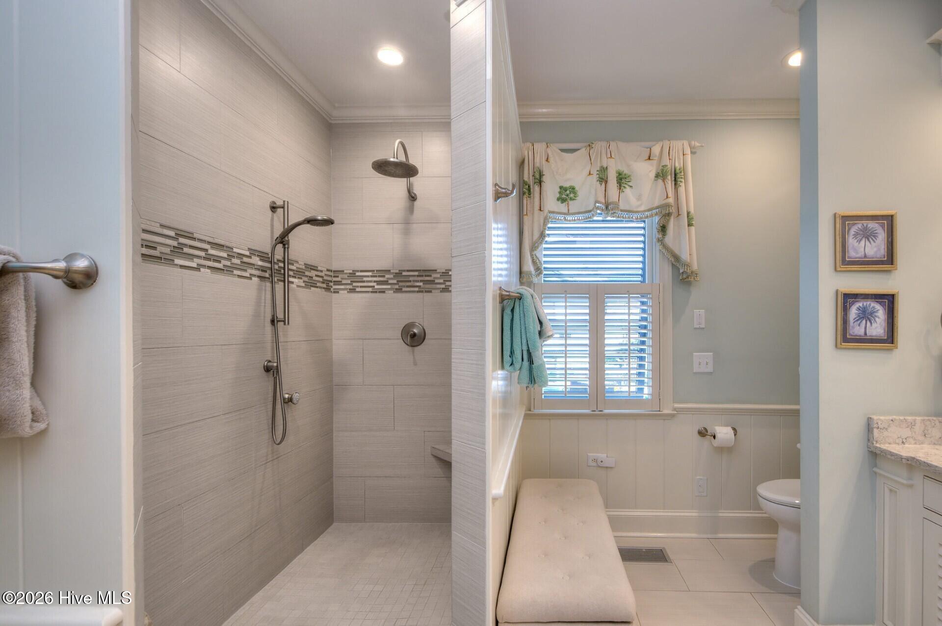 100553459 | Photo 50