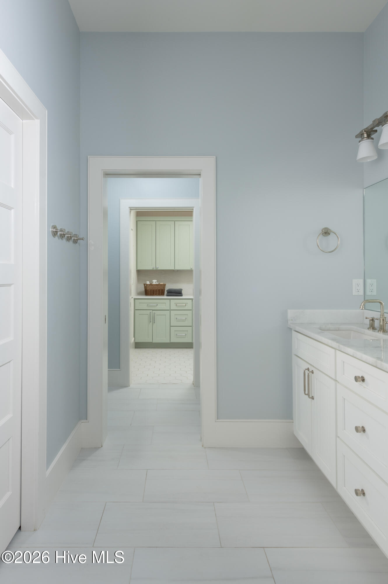 100553273 | Photo 24