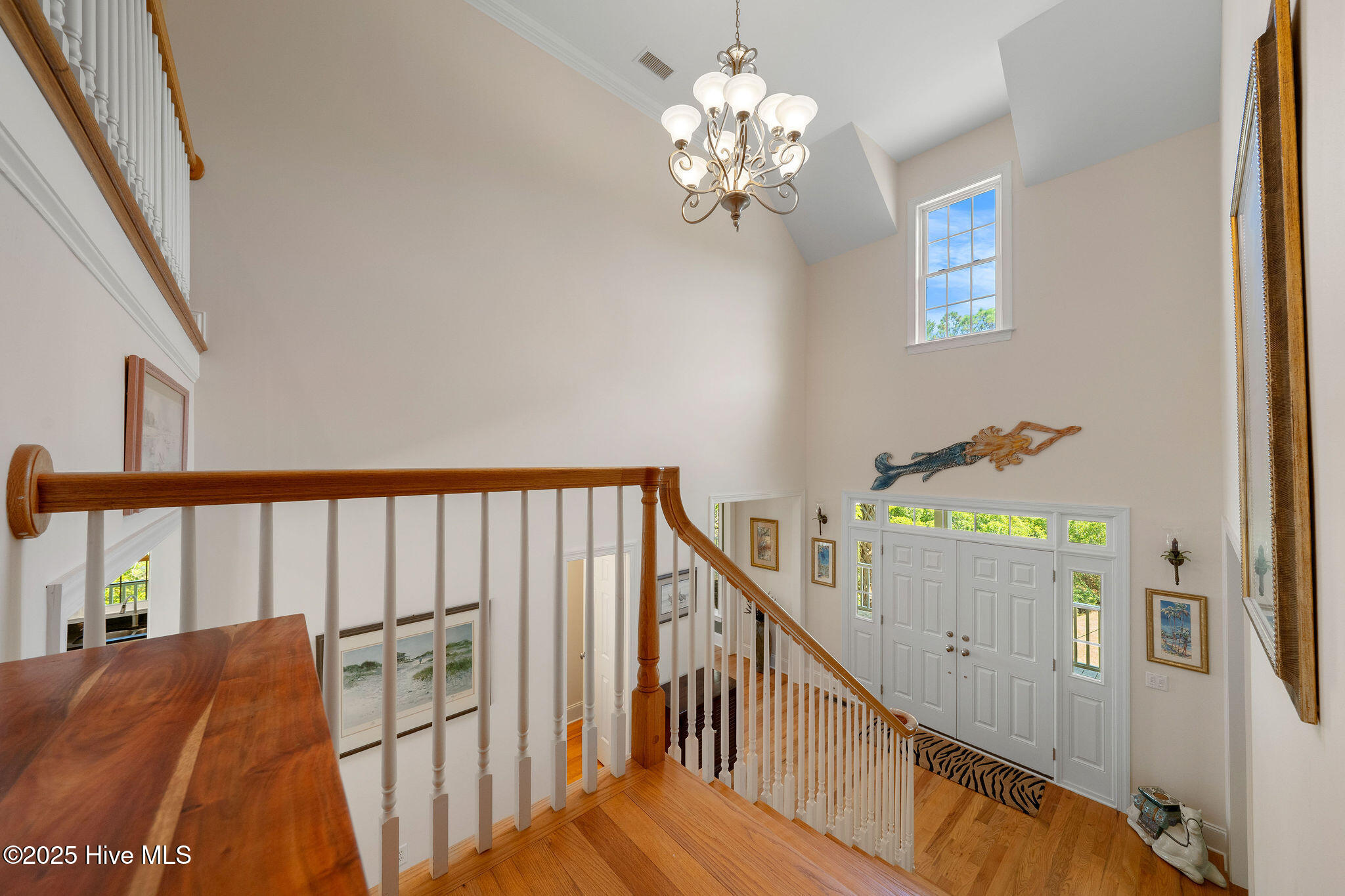 100532416 | Photo 40