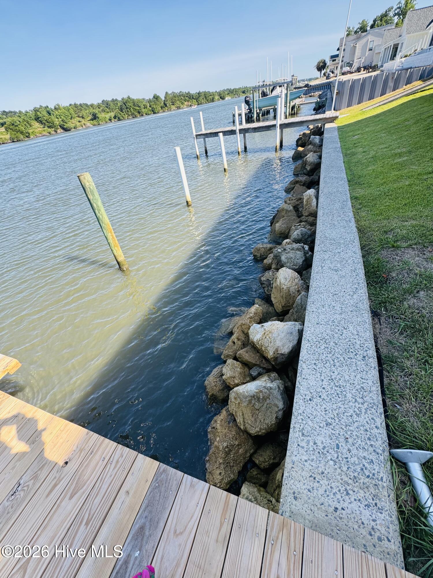 888 Seagate Drive,Newport