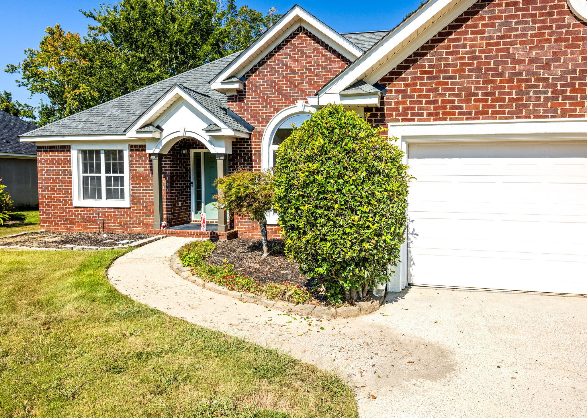 9-web-or-mls-557 Live Oak Court-49