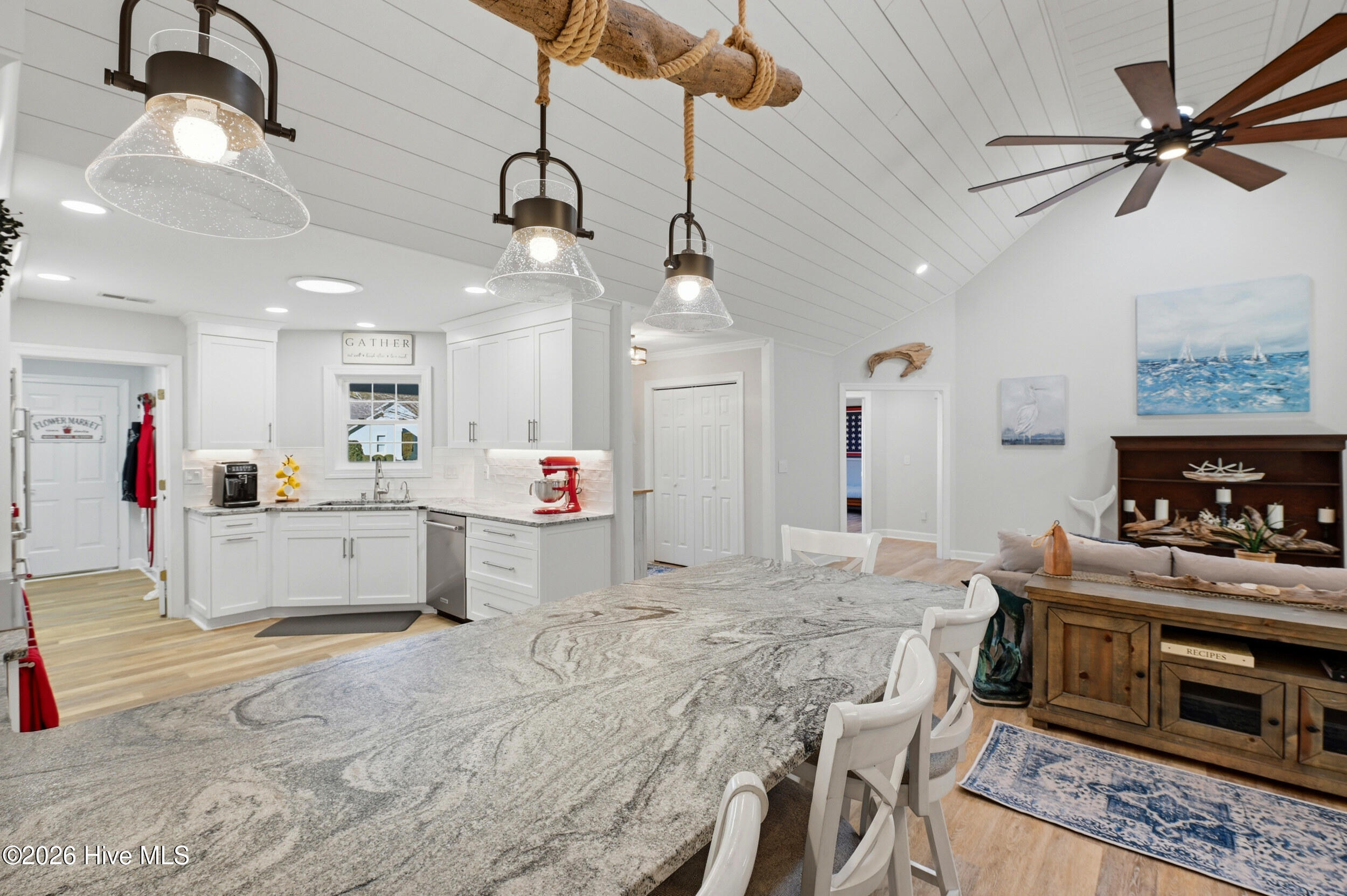 100555561 | Photo 11