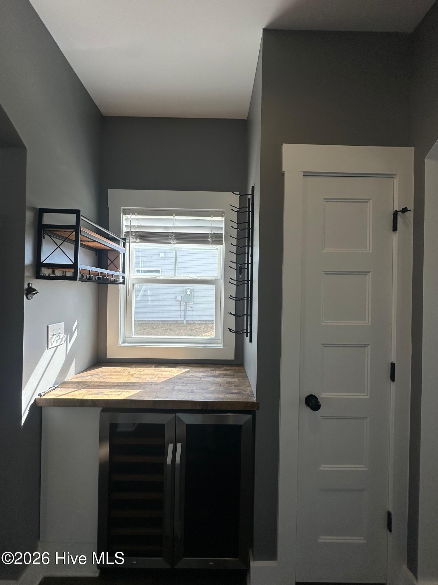 100559148 | Photo 11