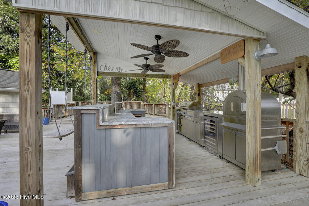 100542503 | Photo 43