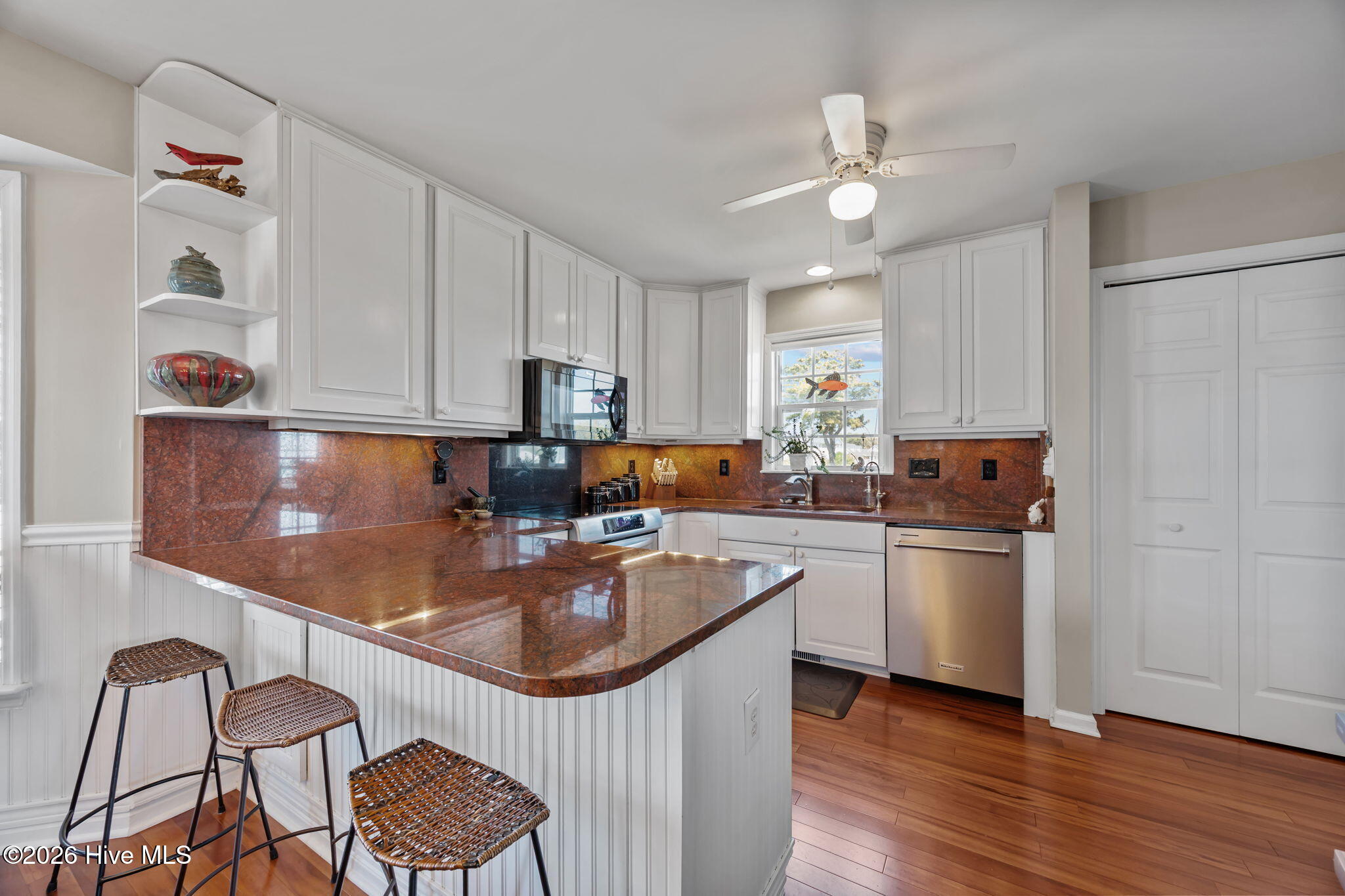 160 Live Oak Road,Newport