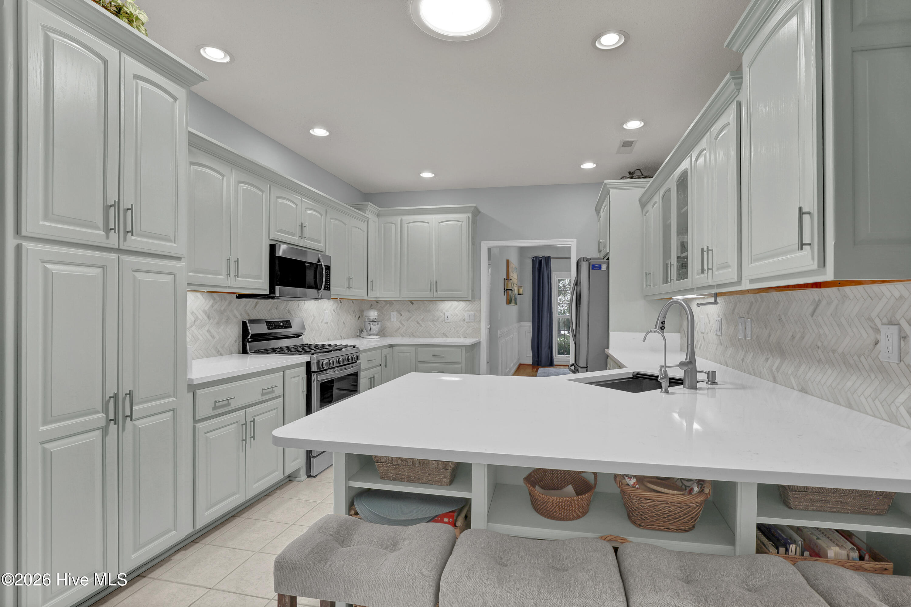 100570699 | Photo 14