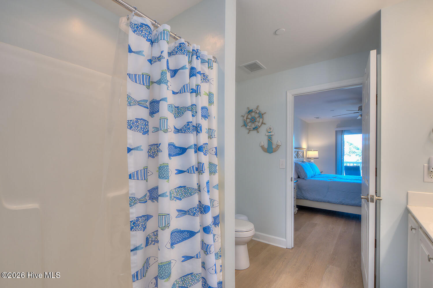 100566241 | Photo 21