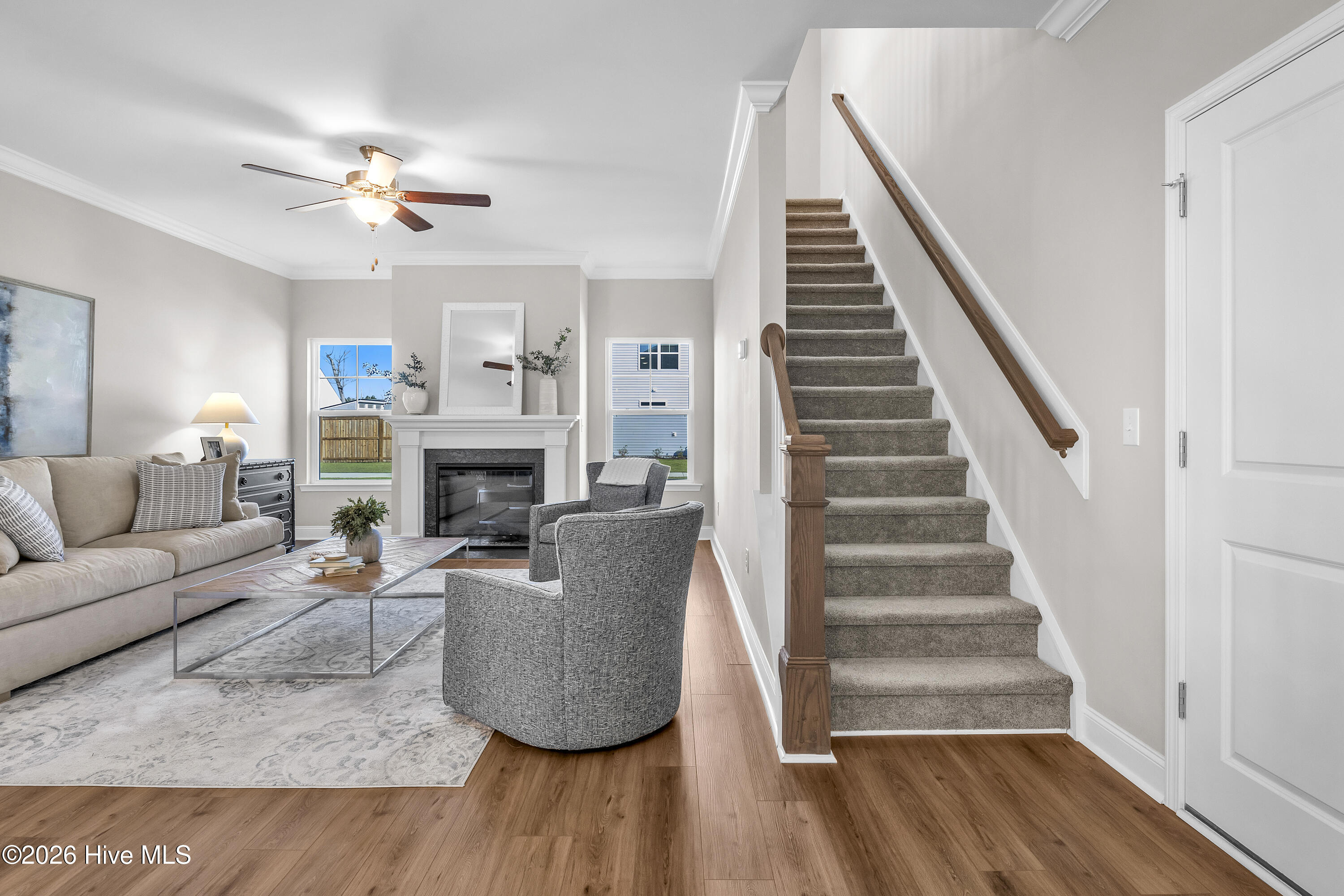 100561005 | Photo 38