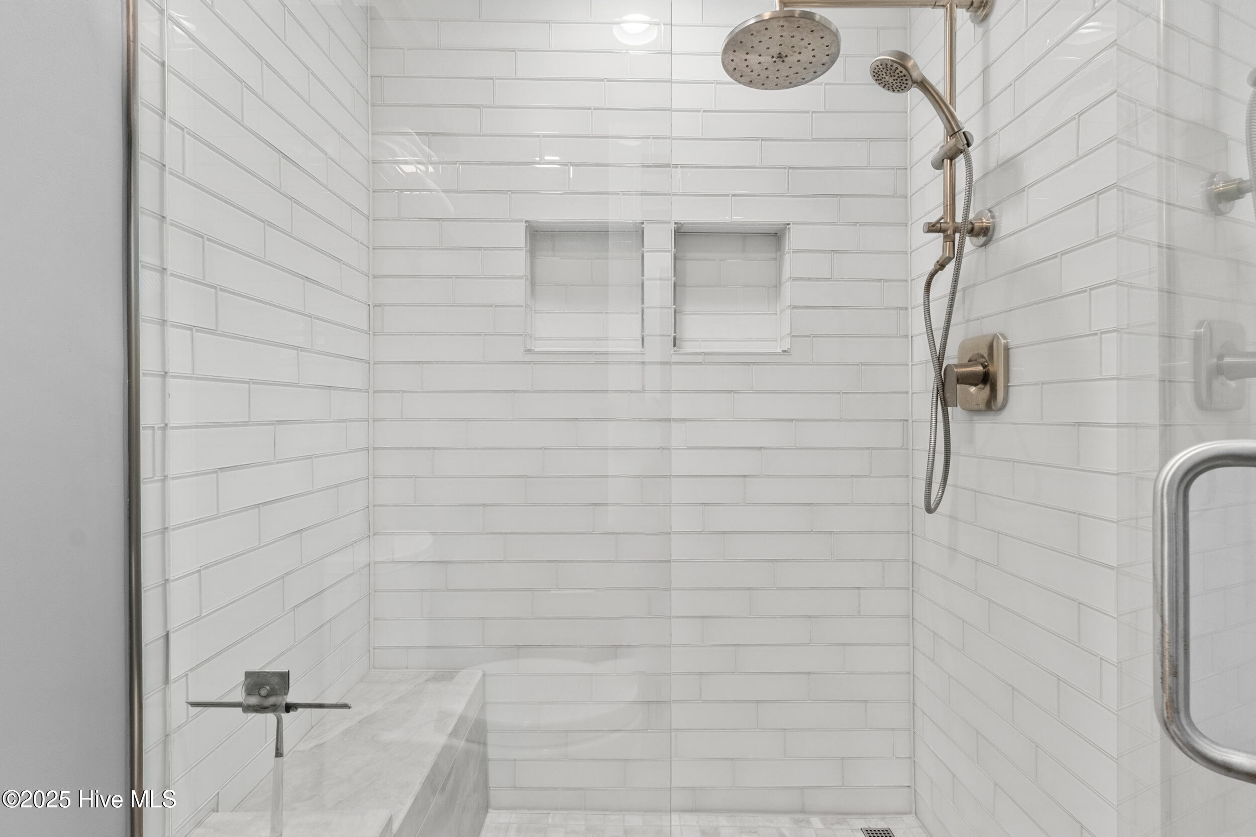 100541040 | Photo 20