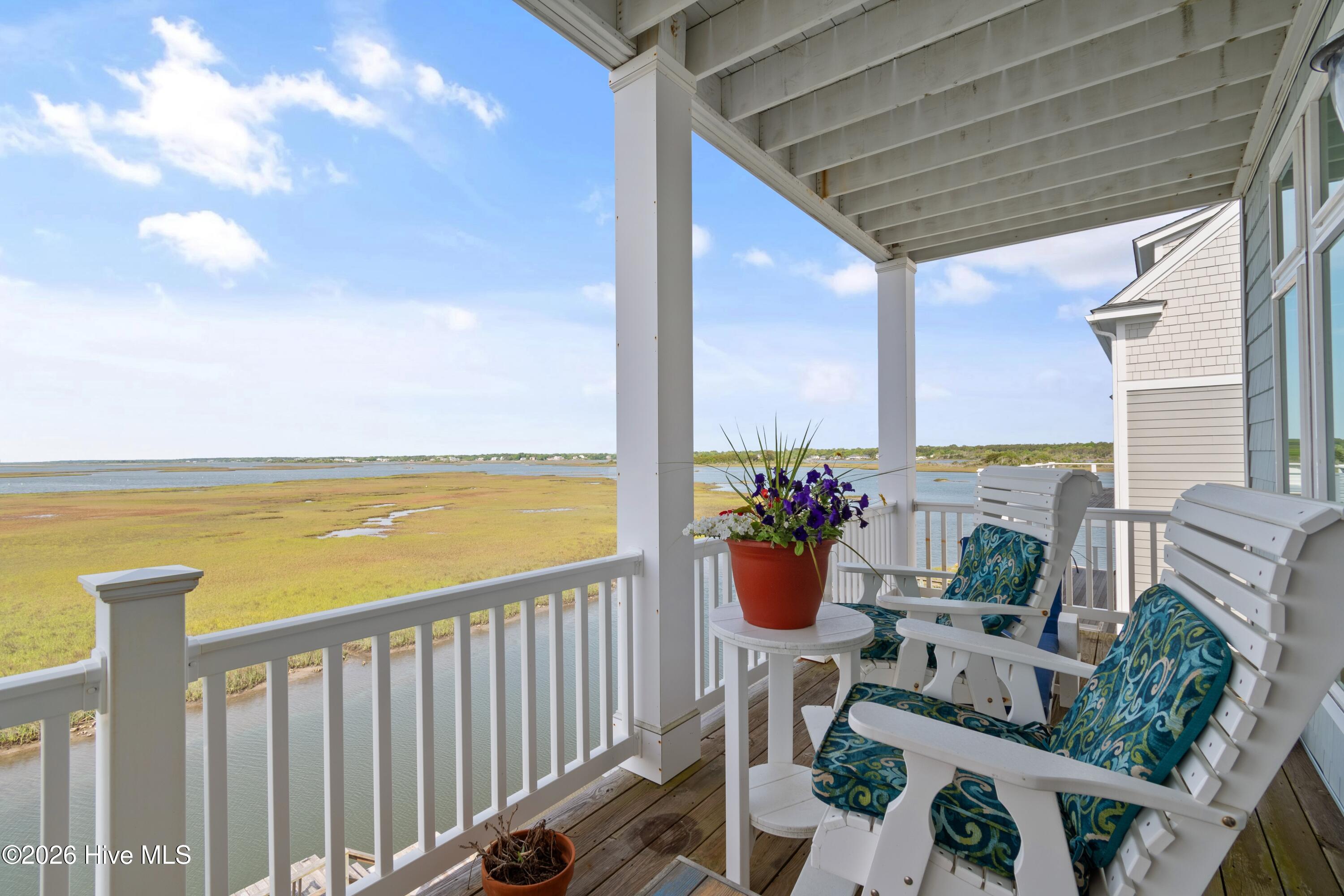 100569393 | Photo 28