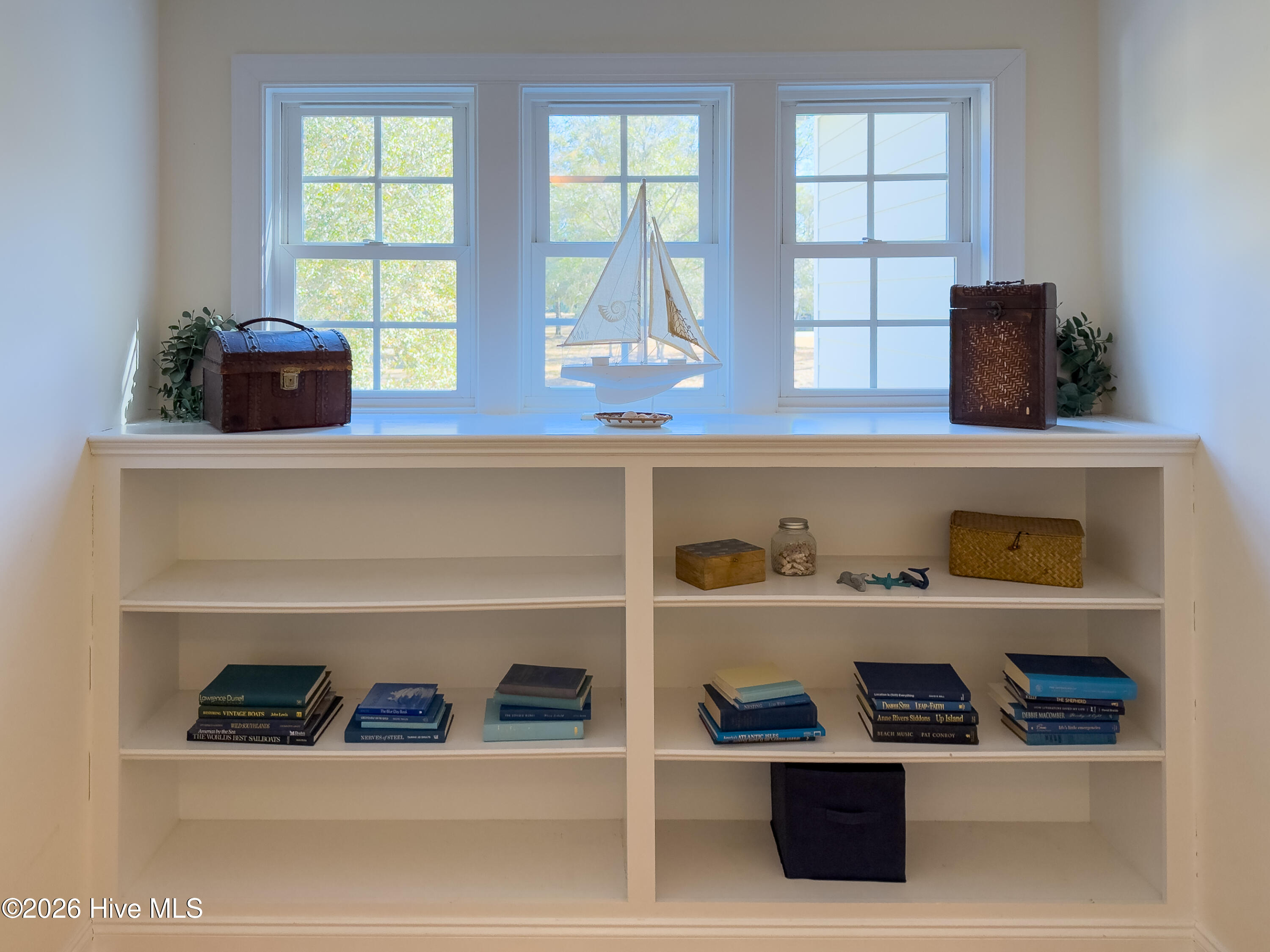 100563119 | Photo 52