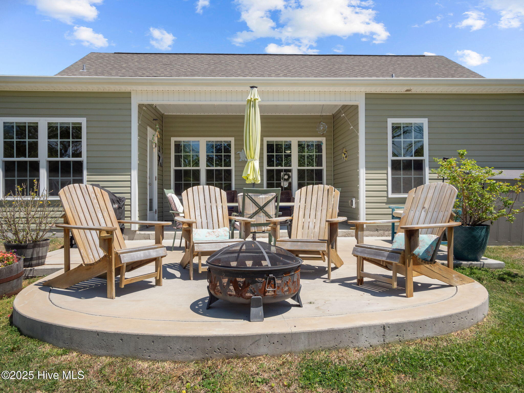 100547361 | Photo 32