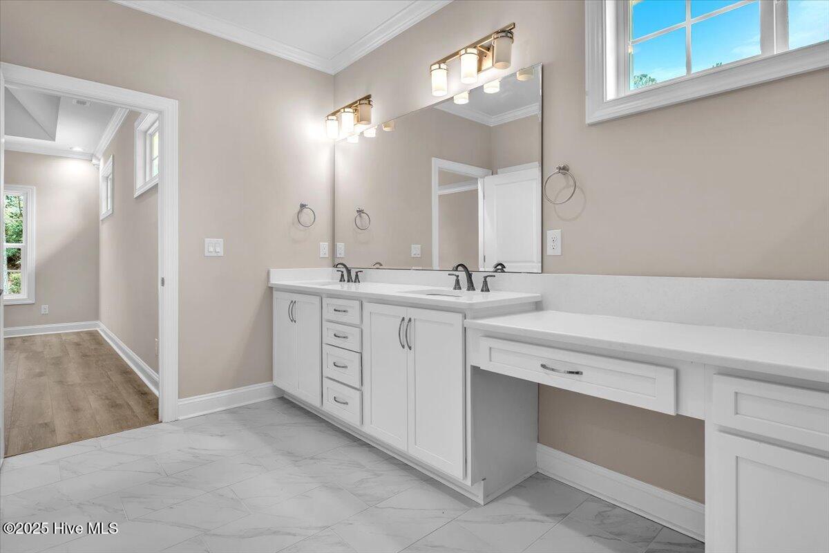 100522992 | Photo 21