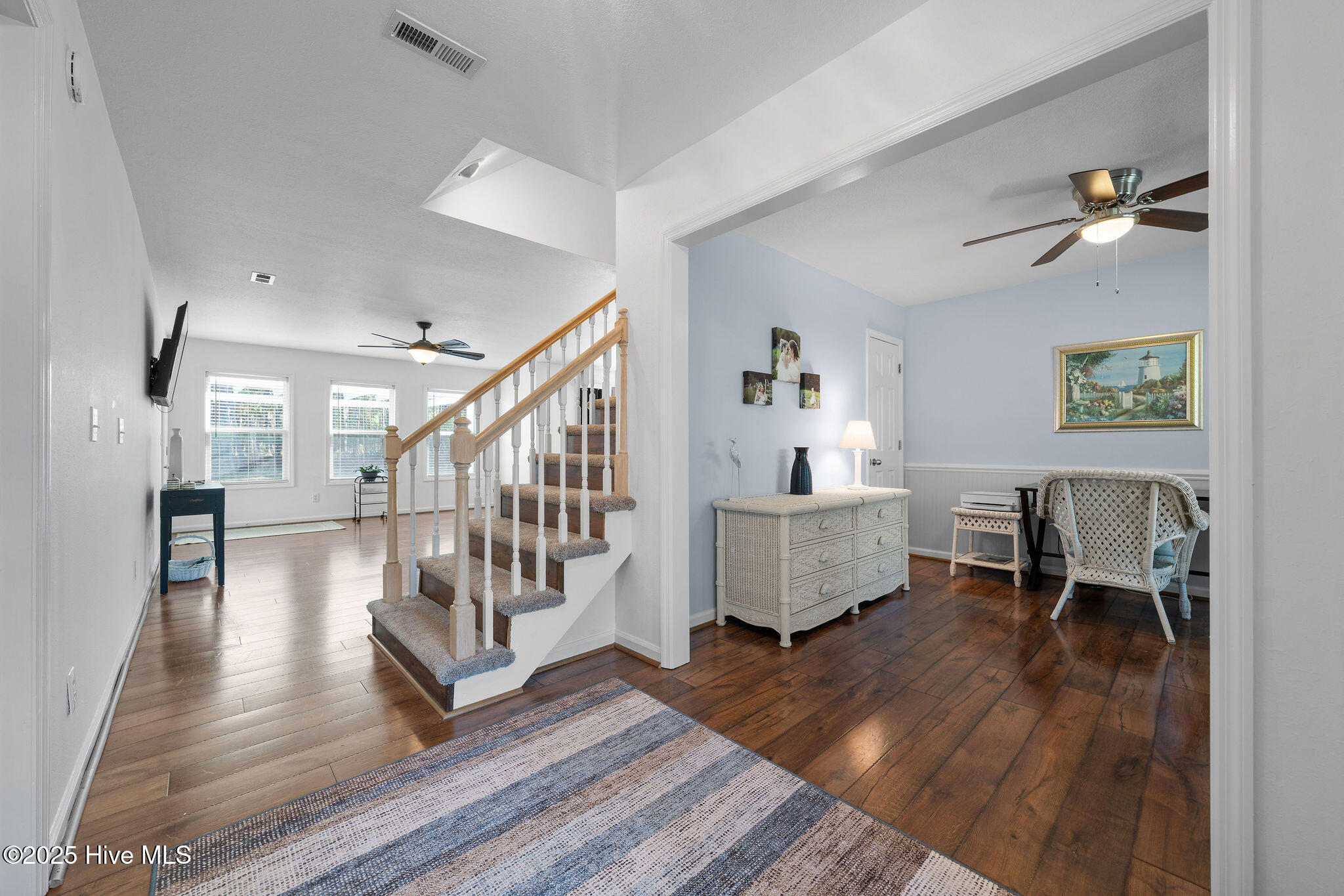 100541401 | Photo 24