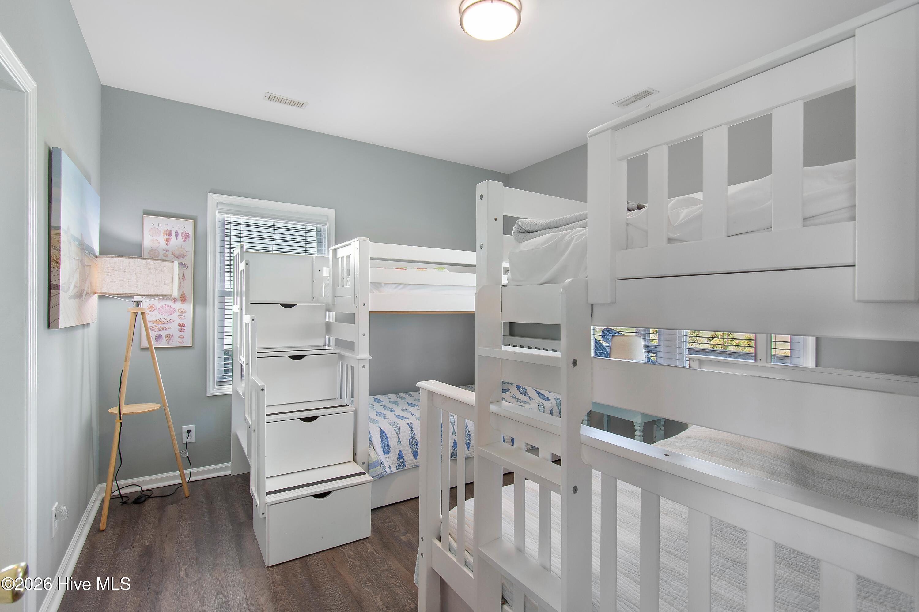 100566525 | Photo 29