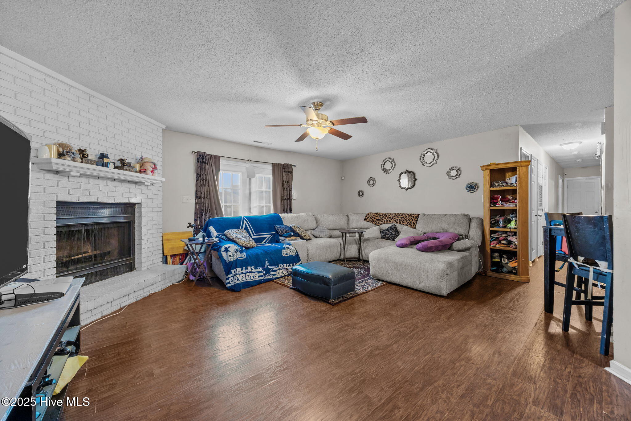 100545401 | Photo 11