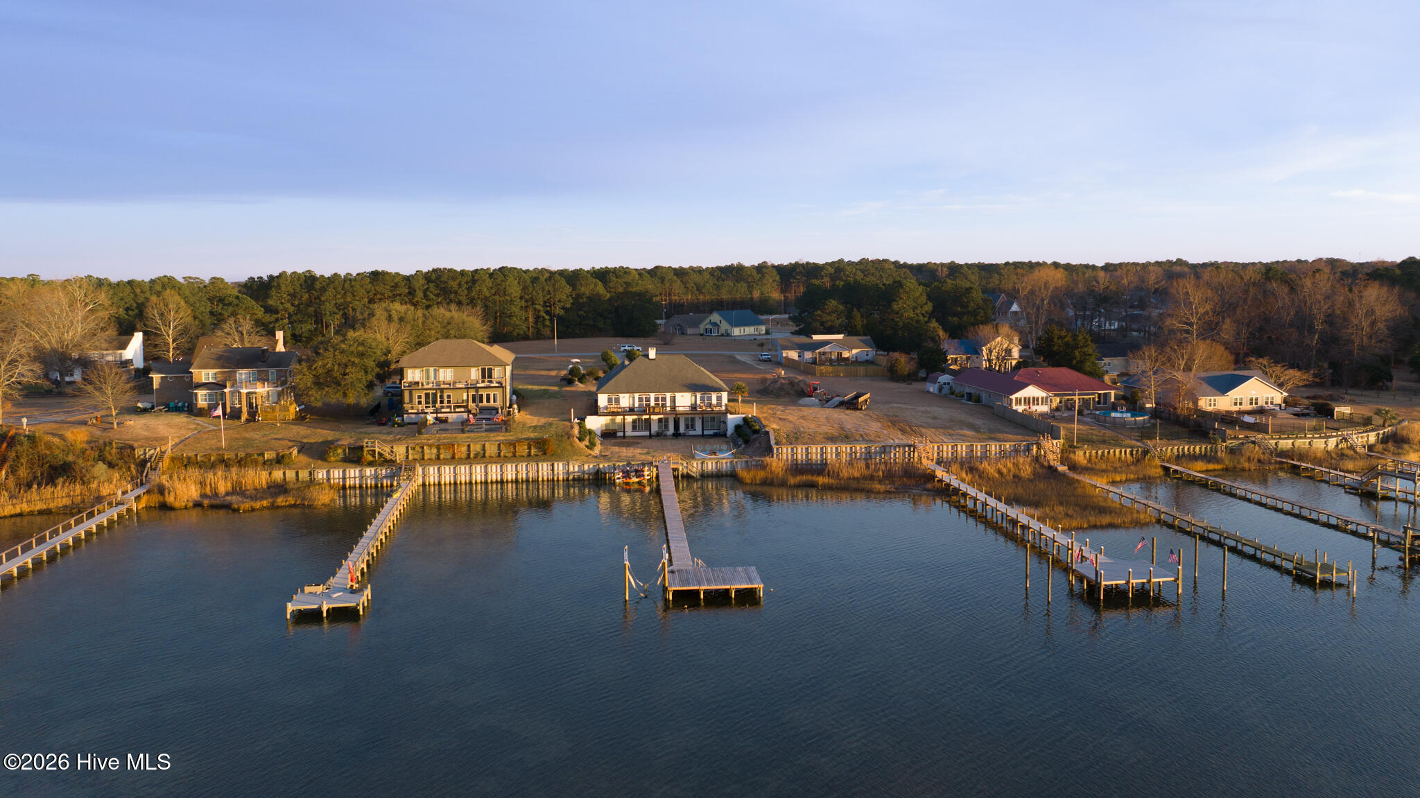 100556044 | Photo 79